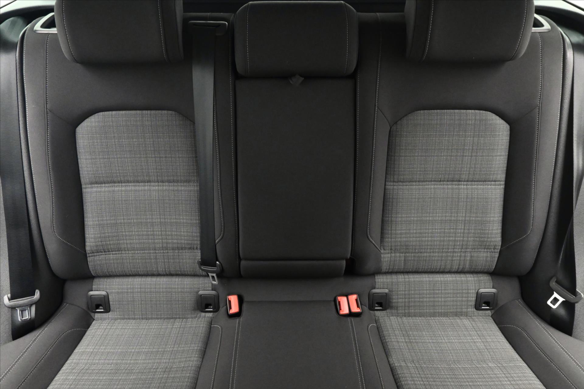 Main photo of the car Volkswagen Passat 2.0 TDI 110 kW Business Warranty up to 5 years (28)