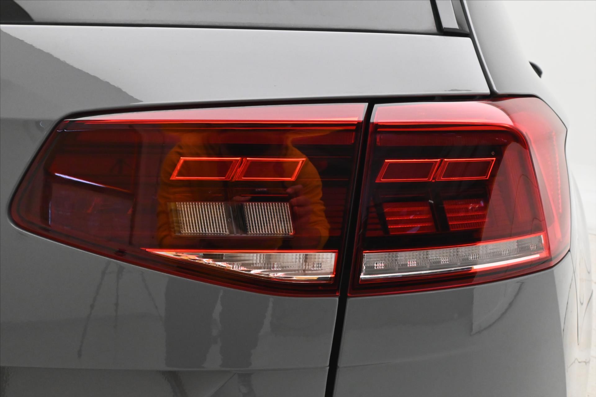 Hlavní fotografie vozu Volkswagen Passat 2,0 TDI 110 kW Business Záruka až 5 let (30)