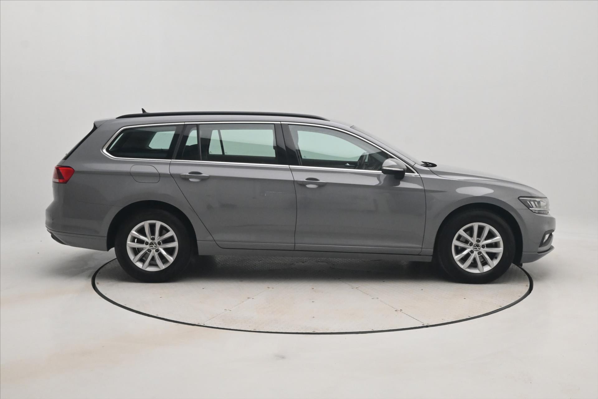 Main photo of the car Volkswagen Passat 2.0 TDI 110 kW Business Warranty up to 5 years (4)