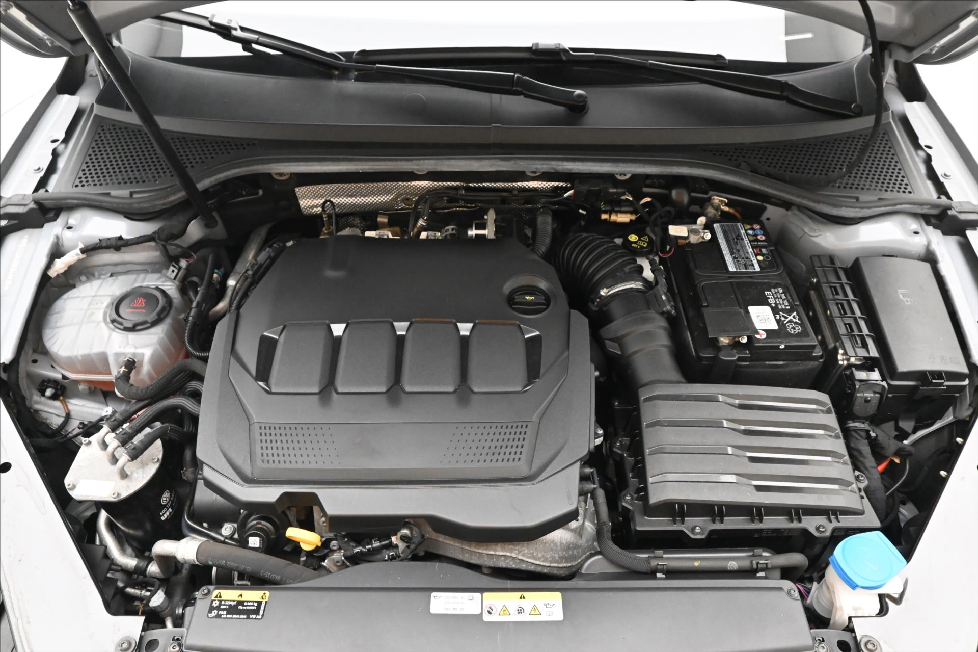 Main photo of the car Volkswagen Passat 2.0 TDI 110 kW Business Warranty up to 5 years (9)