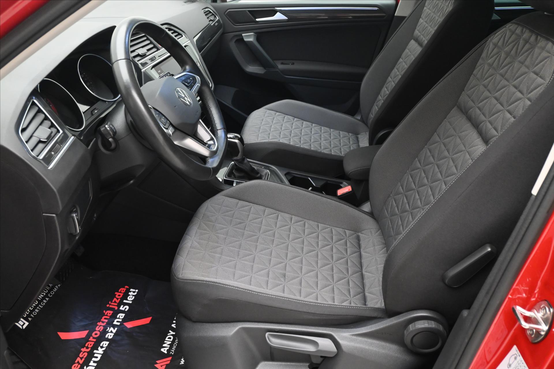 Hlavní fotografie vozu Volkswagen Tiguan 2,0 TDI 110 kW DSG Life Záruka až 5 let (13)