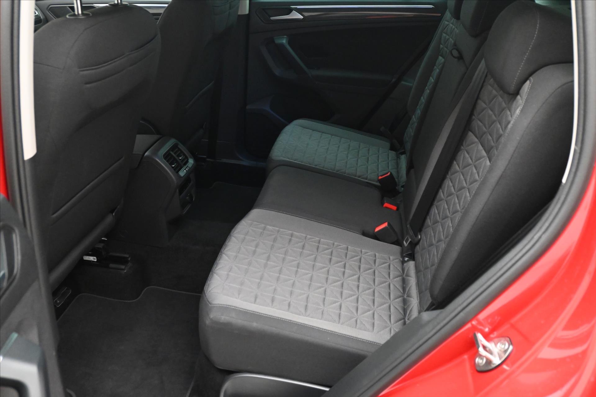 Hlavní fotografie vozu Volkswagen Tiguan 2,0 TDI 110 kW DSG Life Záruka až 5 let (14)