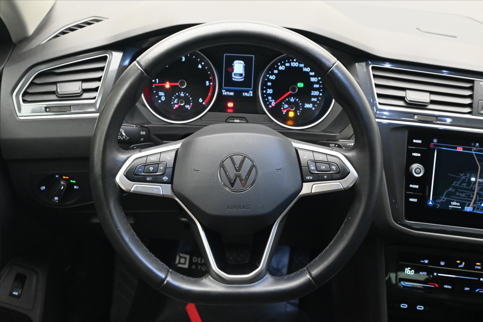 Hlavní fotografie vozu Volkswagen Tiguan 2,0 TDI 110 kW DSG Life Záruka až 5 let (18)