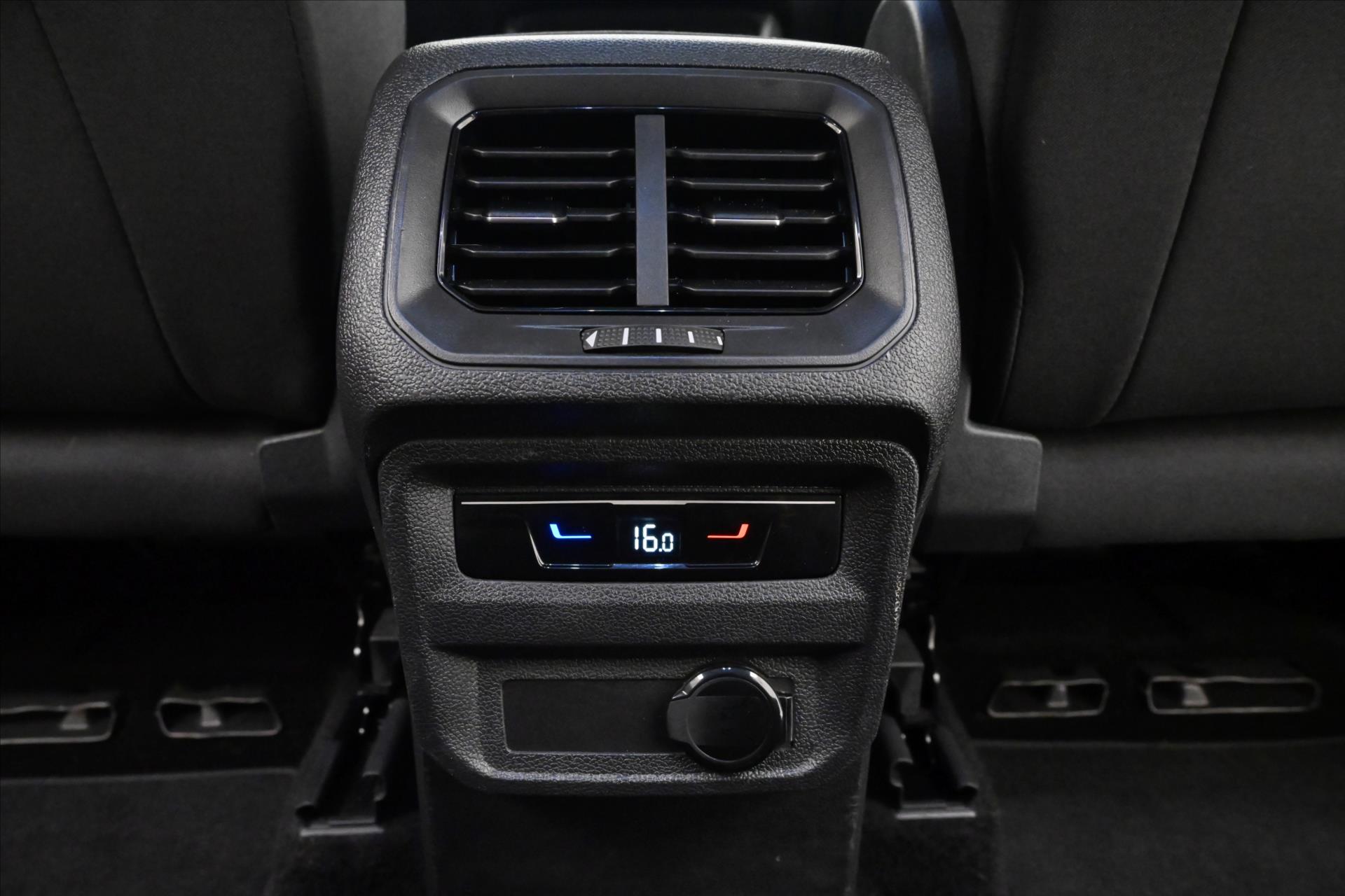 Hlavní fotografie vozu Volkswagen Tiguan 2,0 TDI 110 kW DSG Life Záruka až 5 let (22)