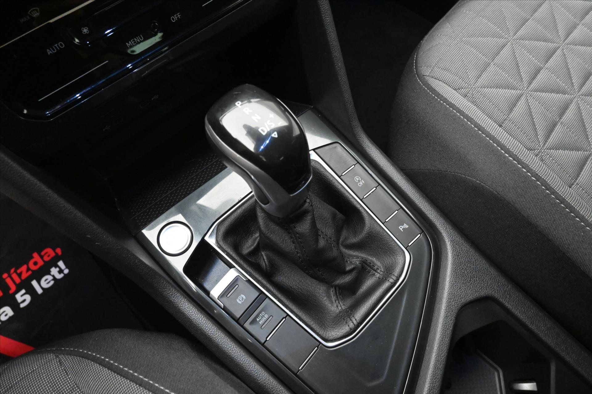 Hlavní fotografie vozu Volkswagen Tiguan 2,0 TDI 110 kW DSG Life Záruka až 5 let (23)