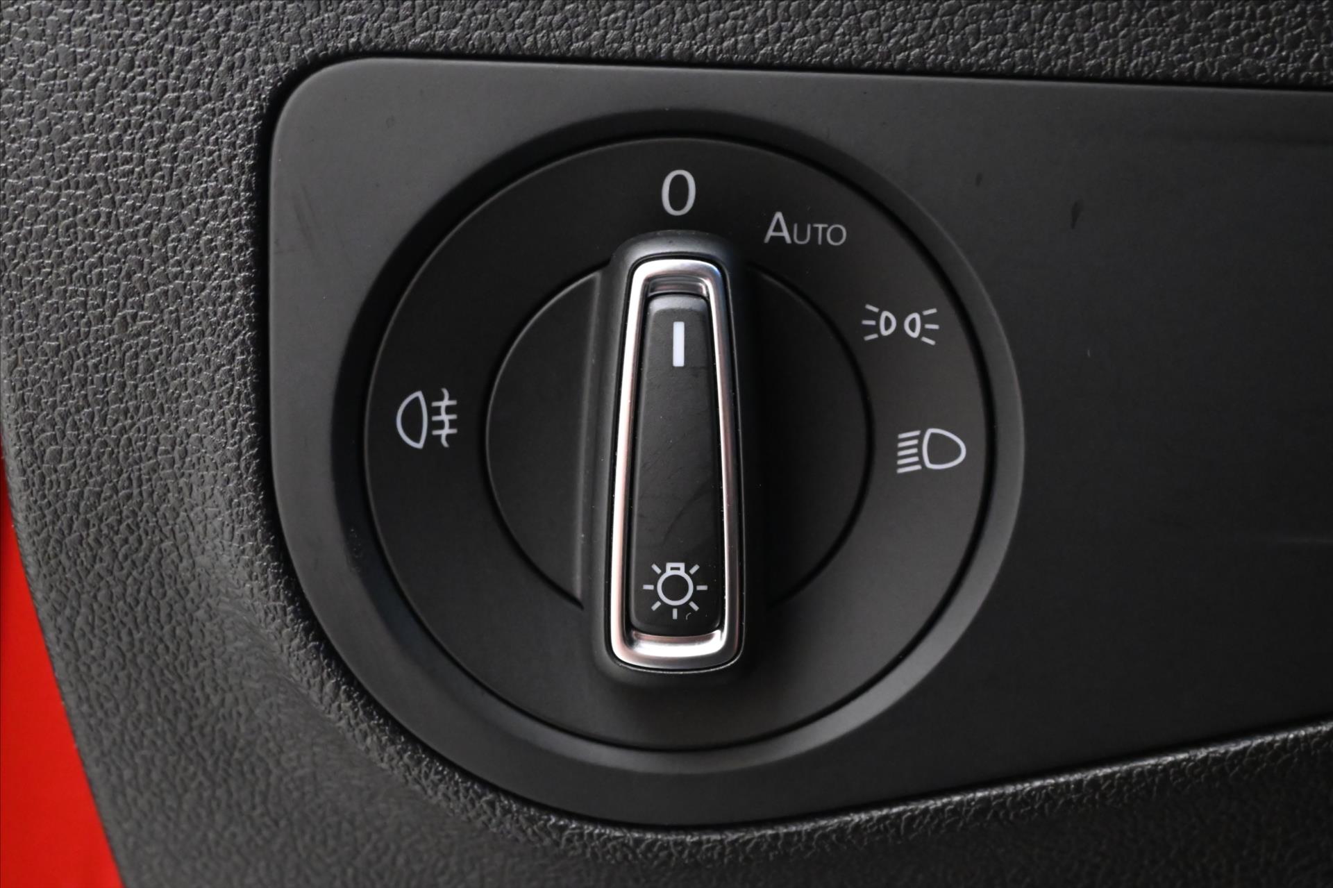 Main photo of the car Volkswagen Tiguan 2.0 TDI 110 kW DSG Life Warranty up to 5 years (28)