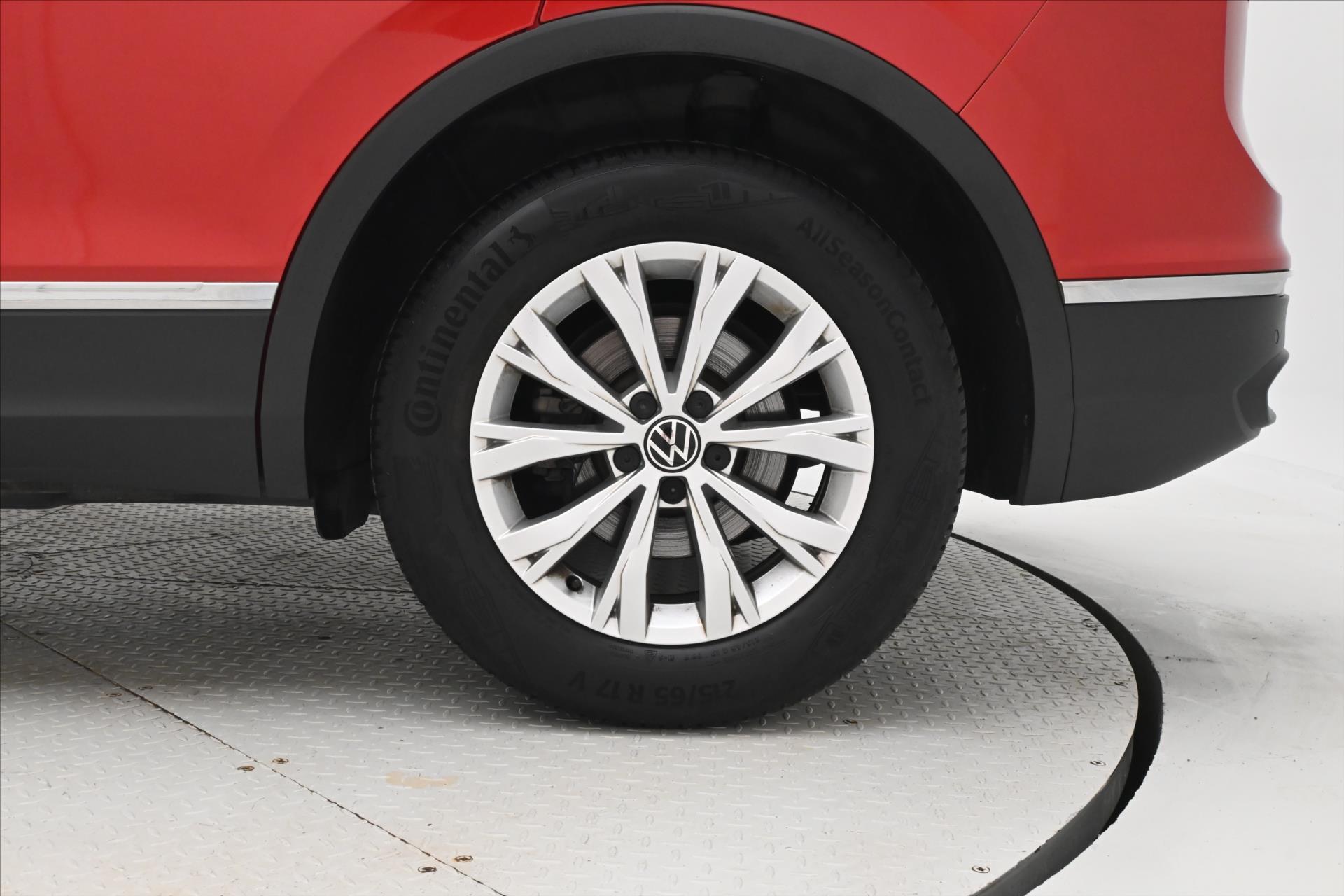 Main photo of the car Volkswagen Tiguan 2.0 TDI 110 kW DSG Life Warranty up to 5 years (34)
