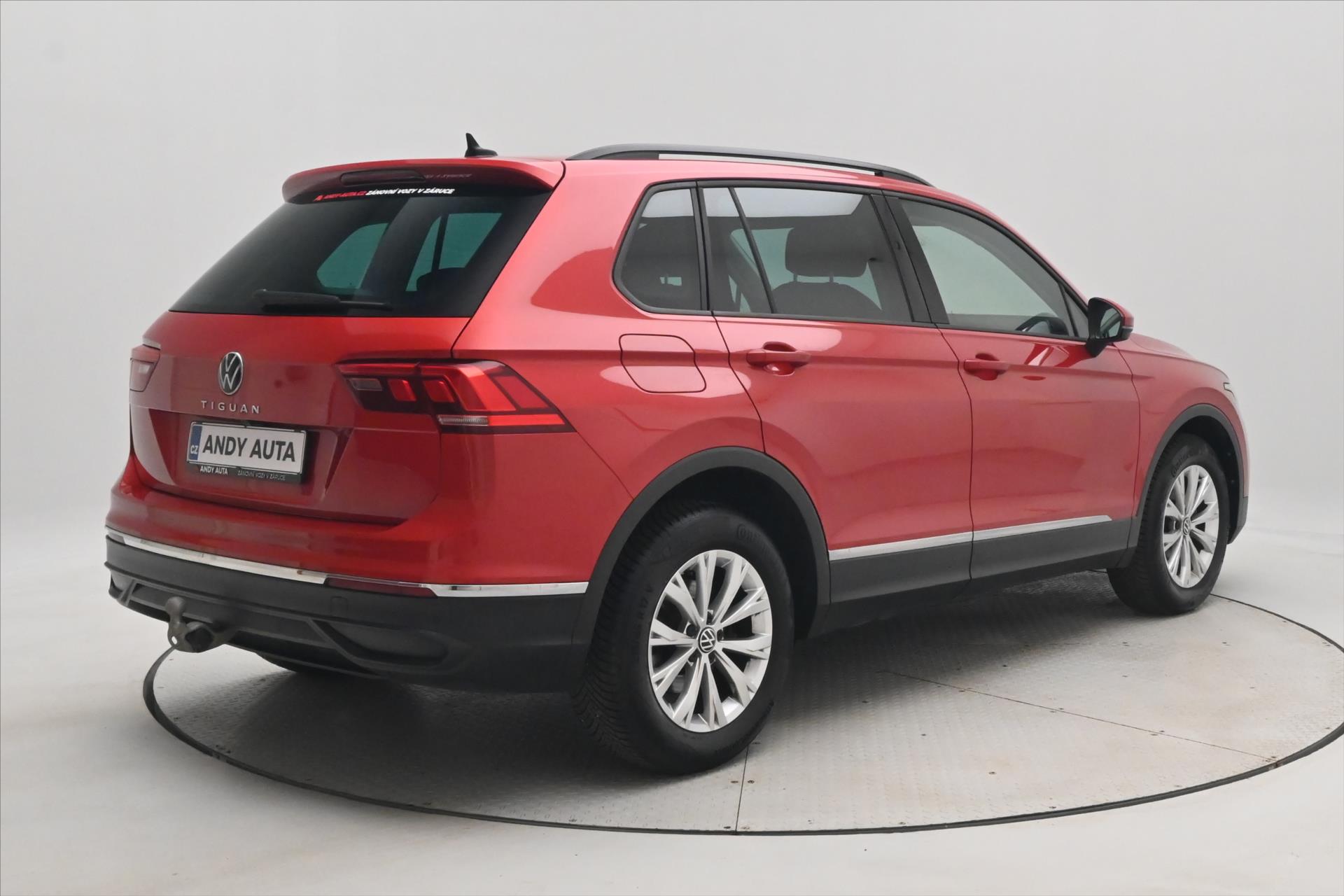 Hlavní fotografie vozu Volkswagen Tiguan 2,0 TDI 110 kW DSG Life Záruka až 5 let (5)