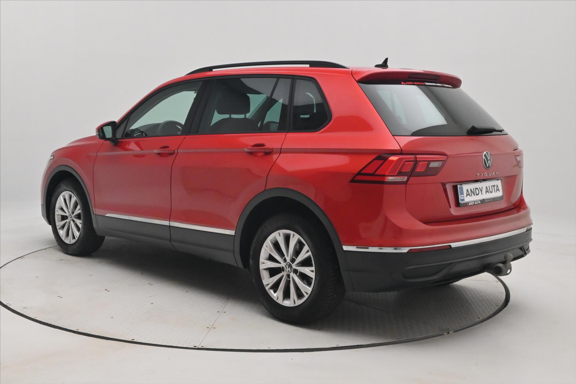 Main photo of the car Volkswagen Tiguan 2.0 TDI 110 kW DSG Life Warranty up to 5 years (8)
