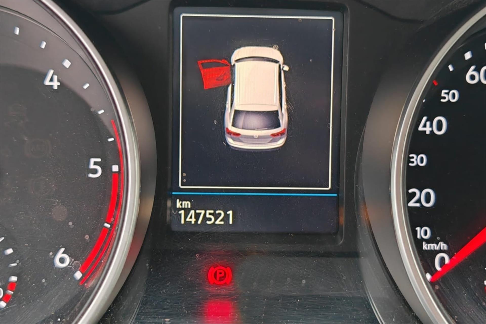 Hlavní fotografie vozu Volkswagen Tiguan 2,0 TDI 110kW DSG Life VŮZ PŘIPRAVUJEME K PRODEJI (3)