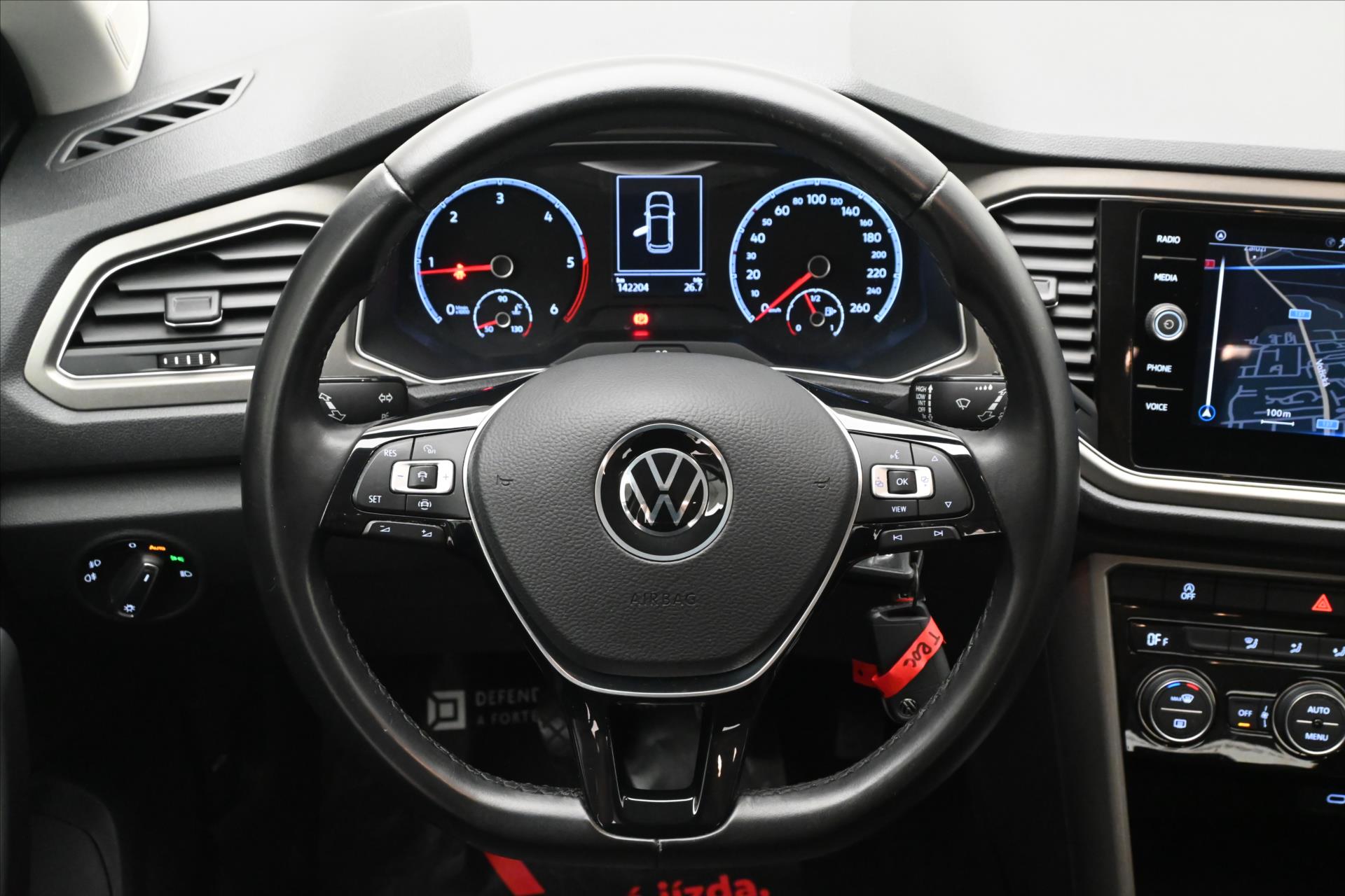 Hlavní fotografie vozu Volkswagen T-Roc 2,0 TDI 110kW Clever Navi Záruka až 5 let (18)