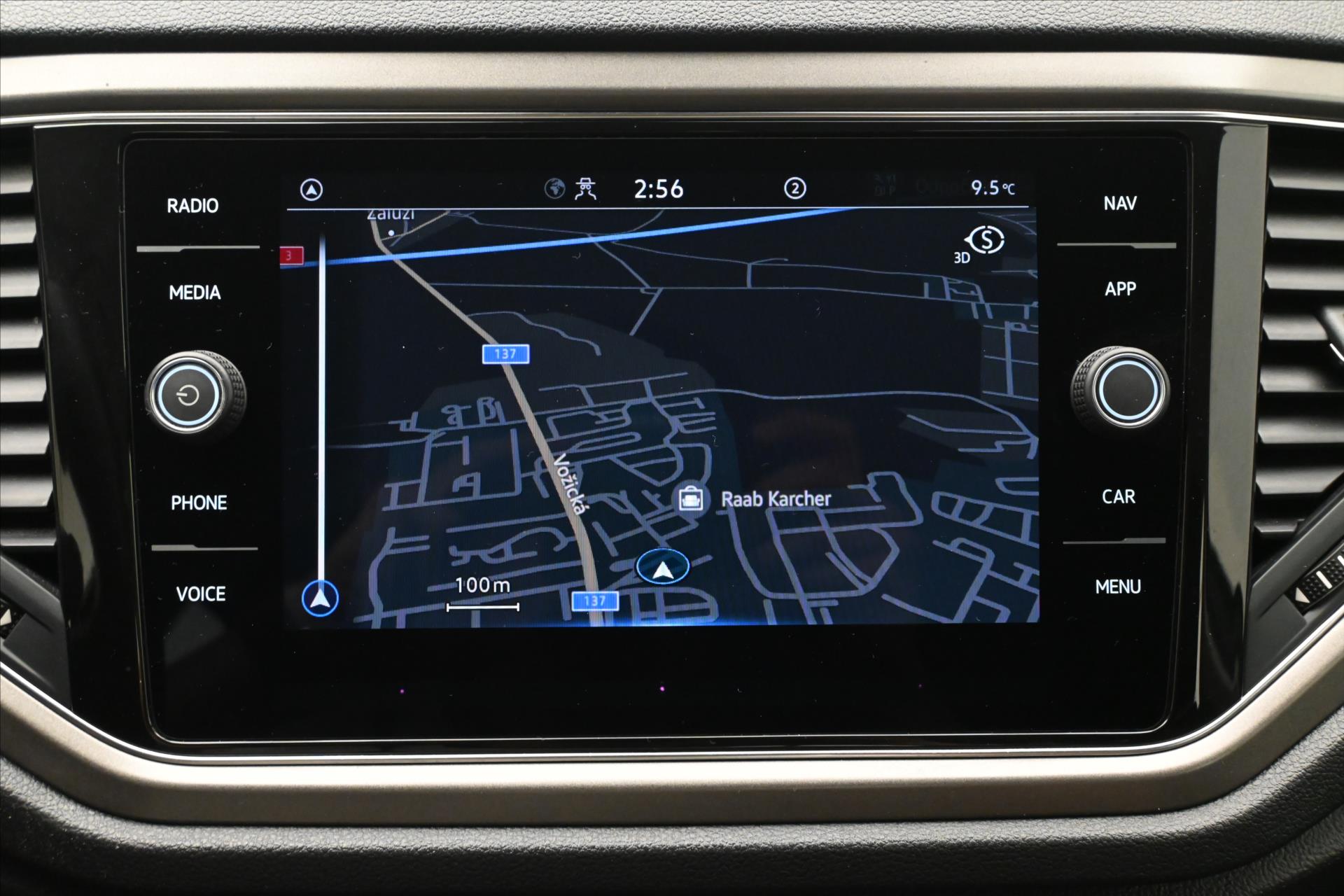 Hlavní fotografie vozu Volkswagen T-Roc 2,0 TDI 110kW Clever Navi Záruka až 5 let (20)