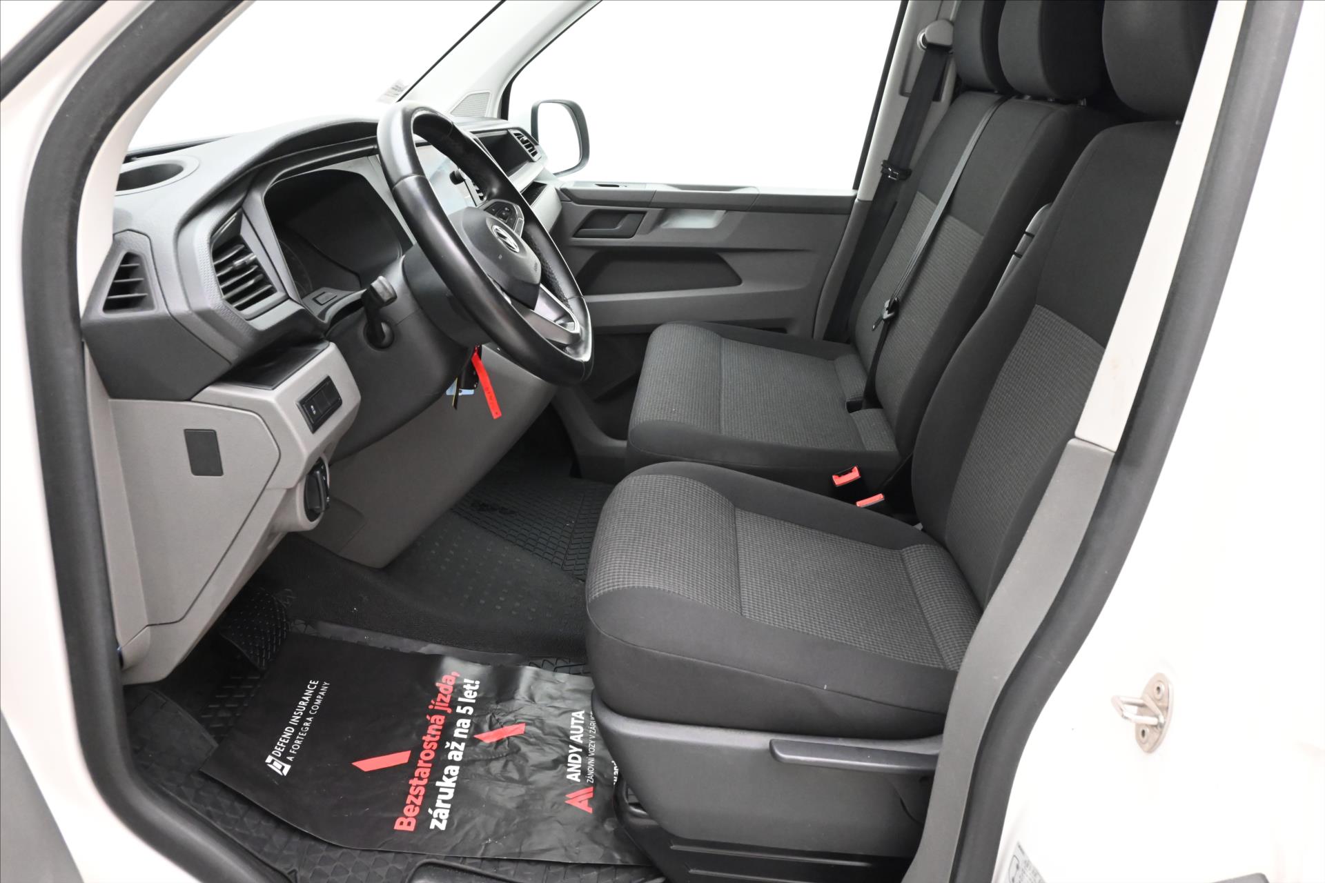 Hlavní fotografie vozu Volkswagen Transporter 2,0 TDI 110kW DSG Záruka až 5 let (13)