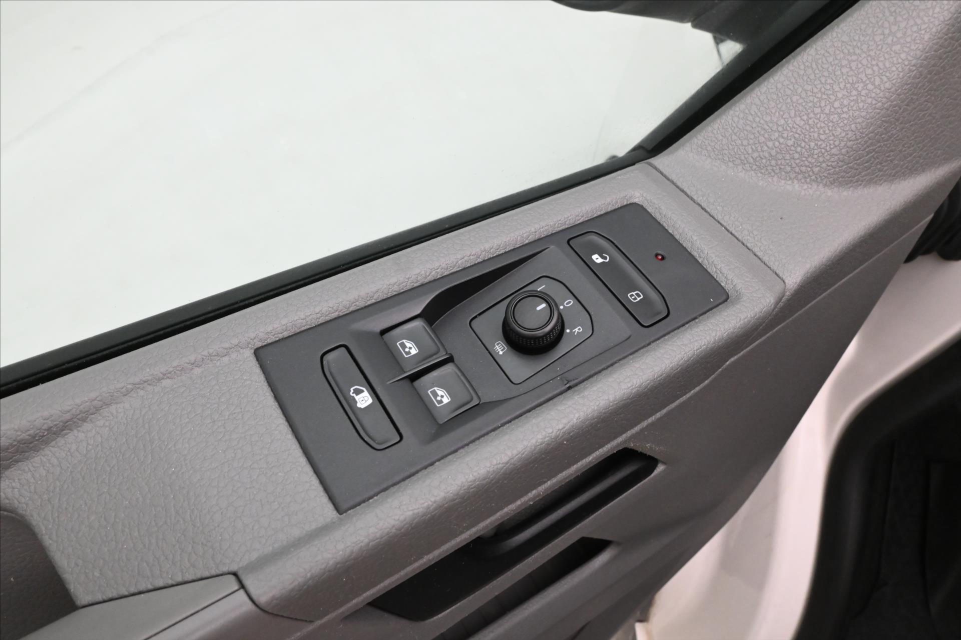 Hlavní fotografie vozu Volkswagen Transporter 2,0 TDI 110kW DSG Záruka až 5 let (25)