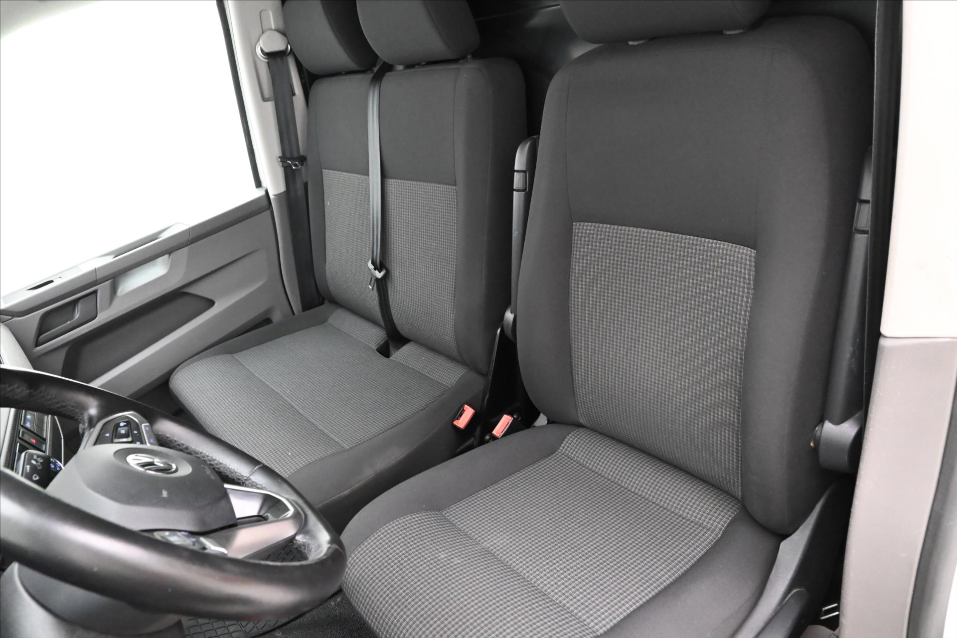 Hlavní fotografie vozu Volkswagen Transporter 2,0 TDI 110kW DSG Záruka až 5 let (27)