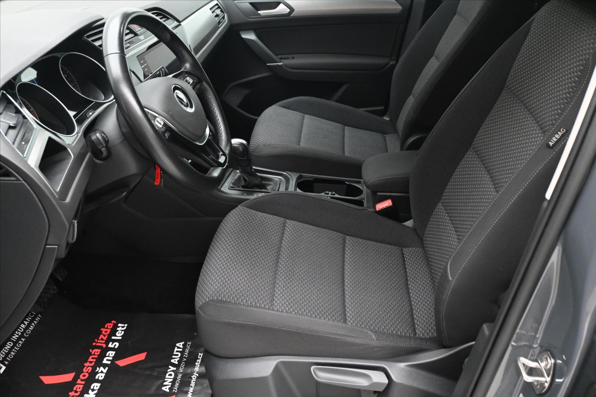 Hlavní fotografie vozu Volkswagen Touran 2,0 TDI 110kW DSG 7míst Záruka až 5 let (14)