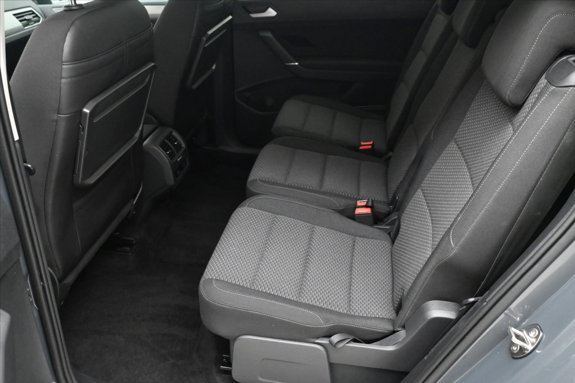 Hlavní fotografie vozu Volkswagen Touran 2,0 TDI 110kW DSG 7míst Záruka až 5 let (15)