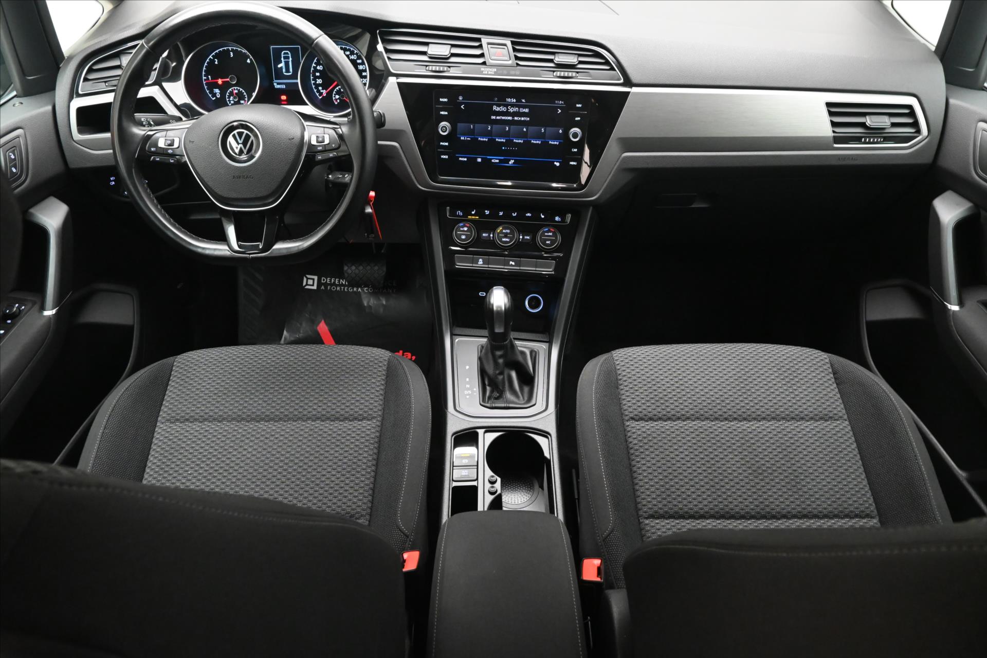 Hlavní fotografie vozu Volkswagen Touran 2,0 TDI 110kW DSG 7míst Záruka až 5 let (16)