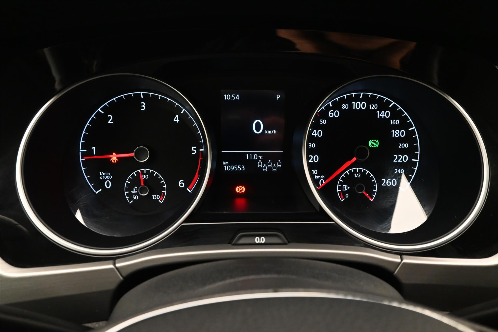 Hlavní fotografie vozu Volkswagen Touran 2,0 TDI 110kW DSG 7míst Záruka až 5 let (17)