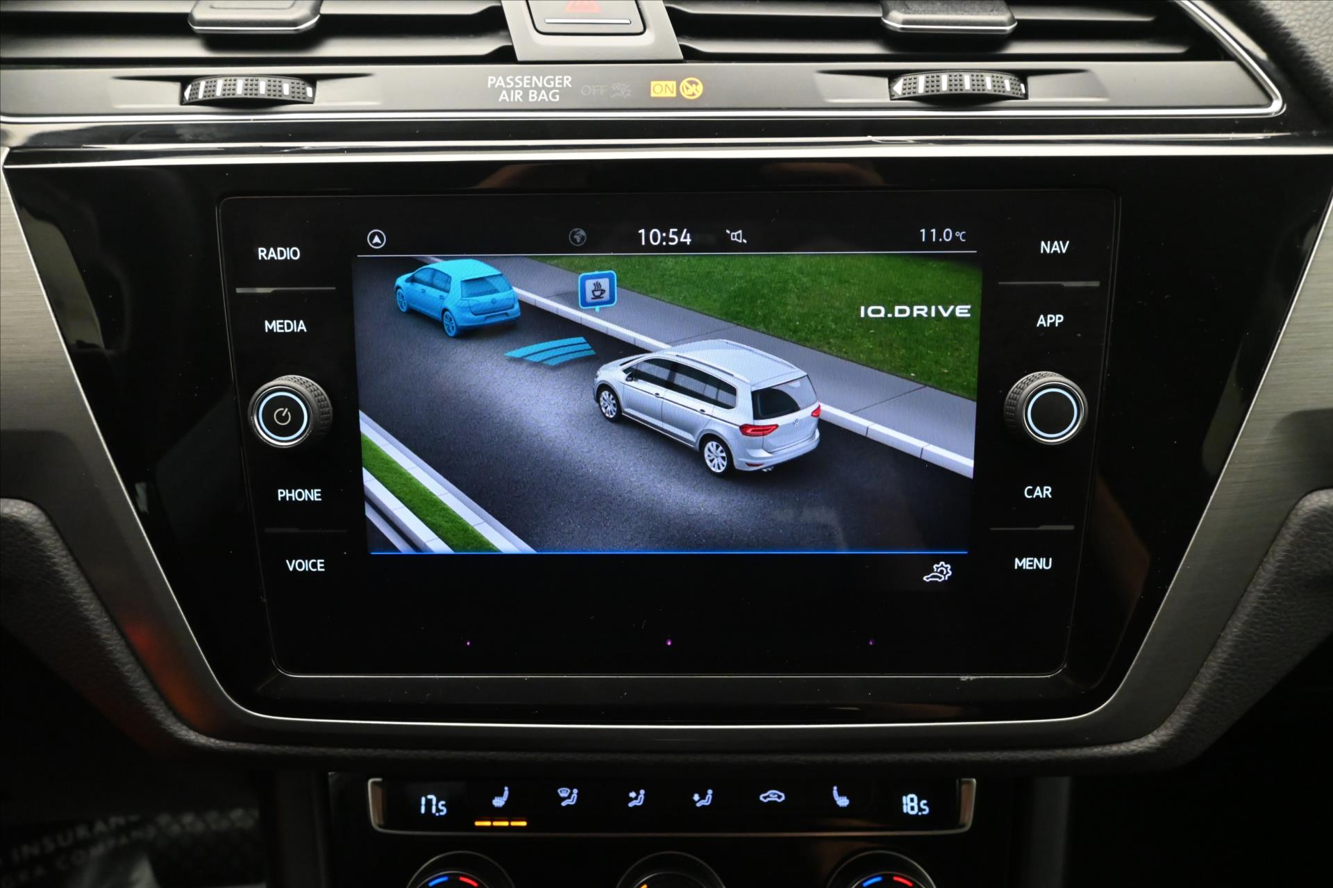 Hlavní fotografie vozu Volkswagen Touran 2,0 TDI 110kW DSG 7míst Záruka až 5 let (20)