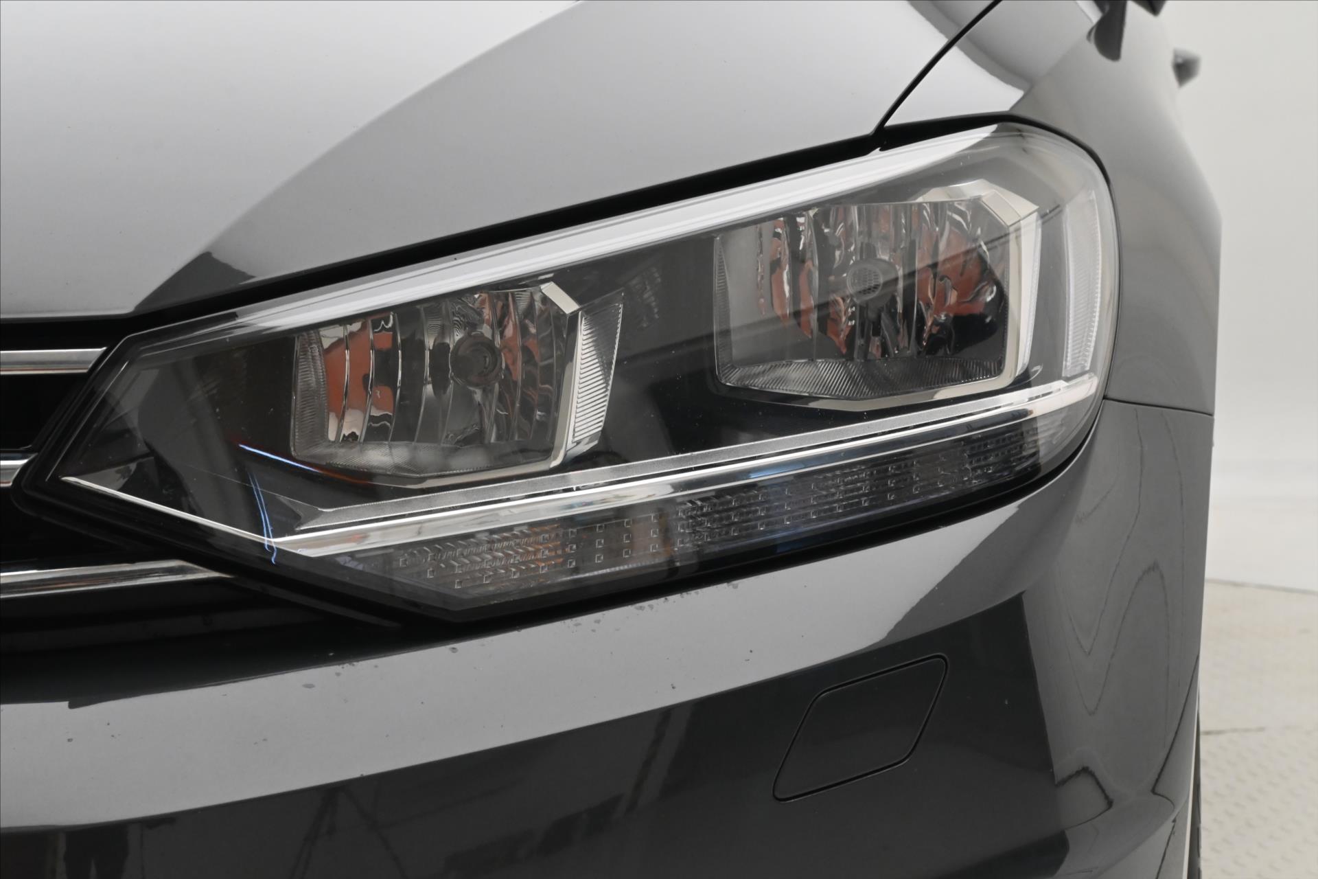 Hlavní fotografie vozu Volkswagen Touran 2,0 TDI 110kW DSG 7míst Záruka až 5 let (32)