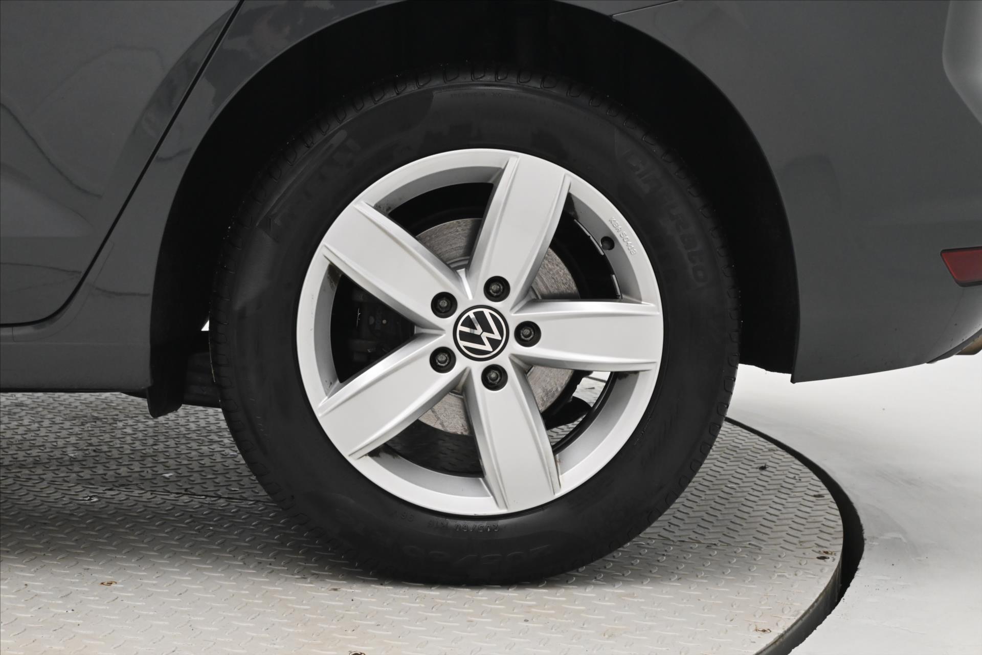 Hlavní fotografie vozu Volkswagen Touran 2,0 TDI 110kW DSG 7míst Záruka až 5 let (34)