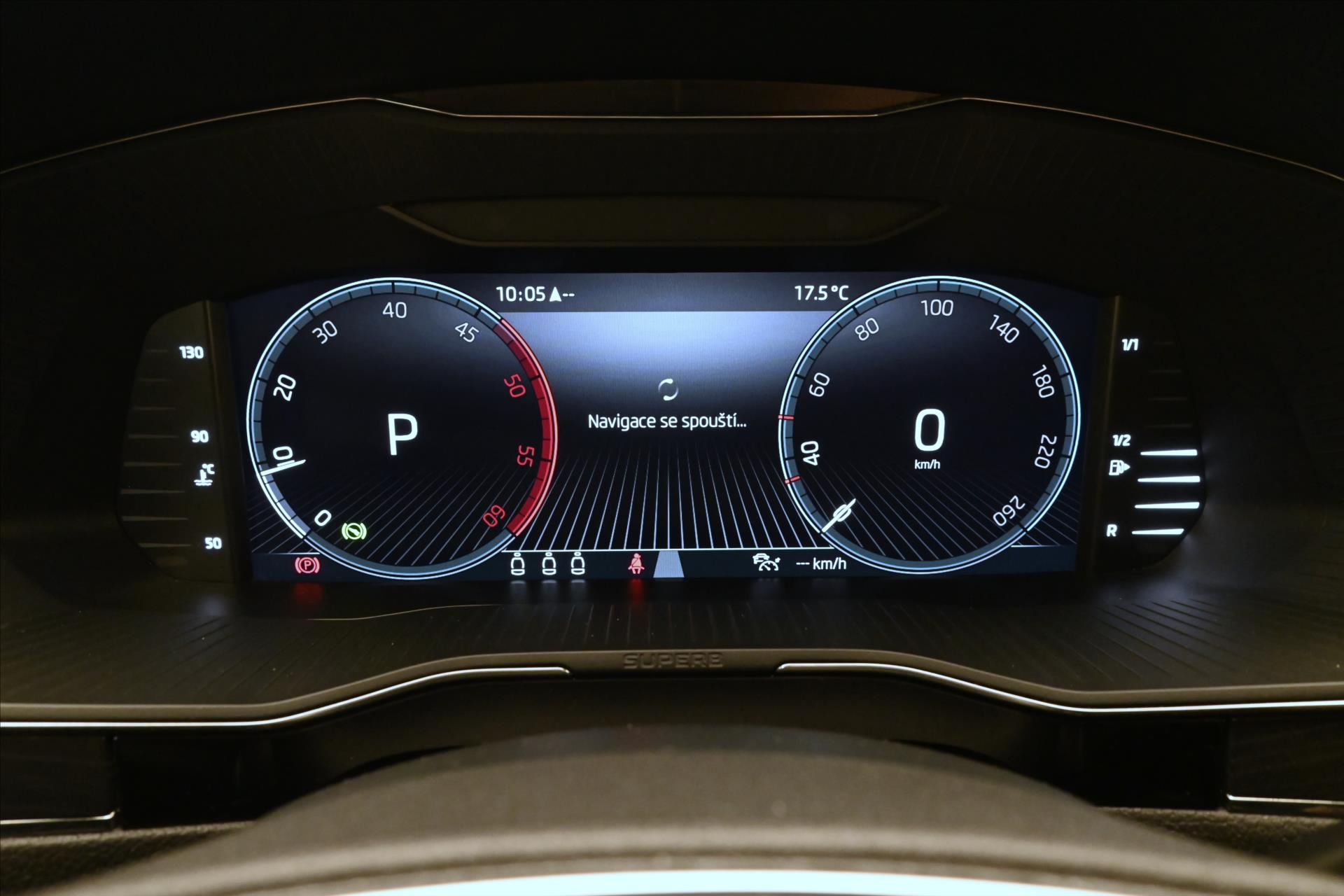 Main photo of the car Skoda Superb 2.0 TDI 110 kW DSG Style Warranty up to 5 years (17)
