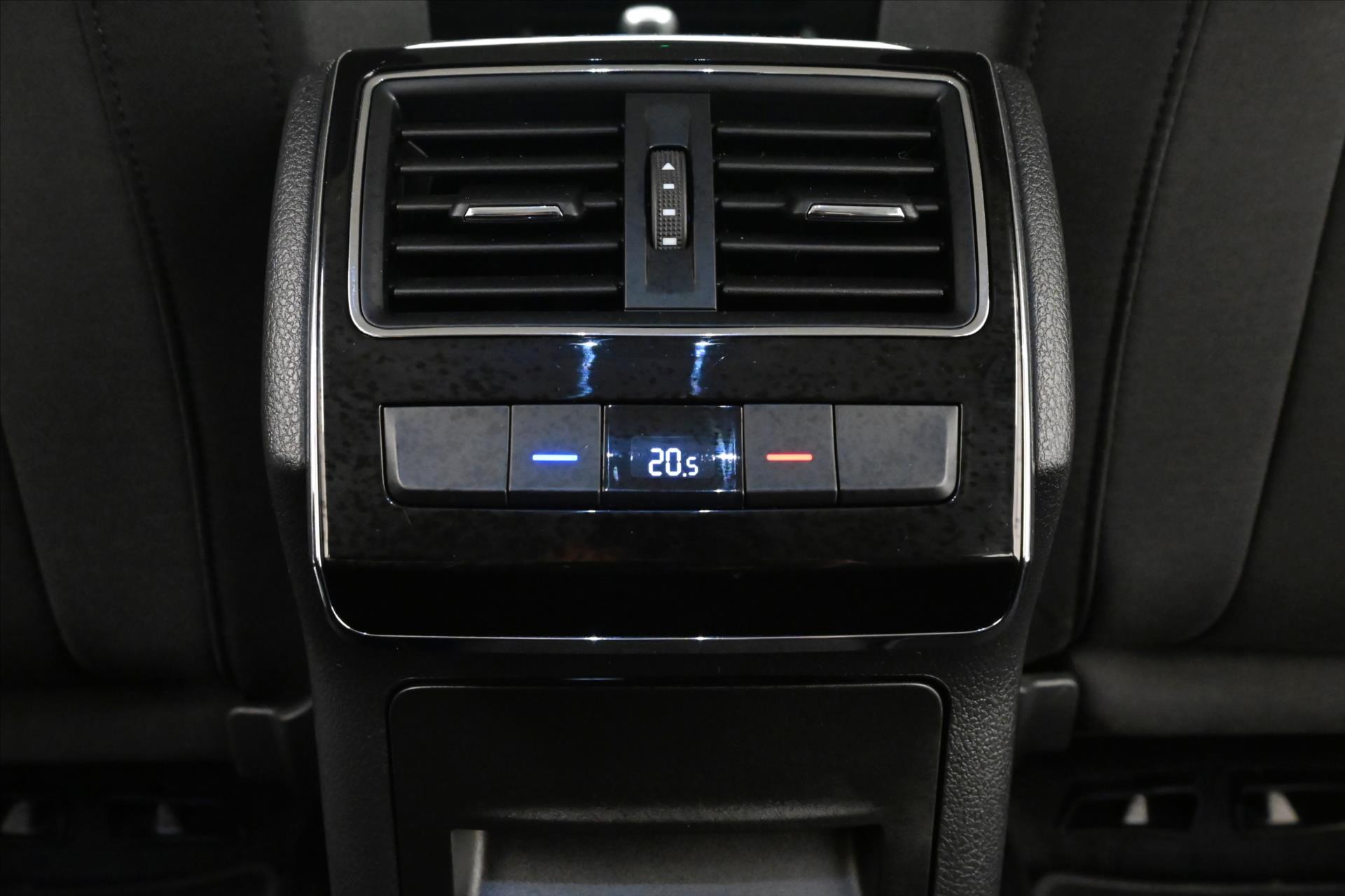 Main photo of the car Skoda Superb 2.0 TDI 110 kW DSG Style Warranty up to 5 years (23)