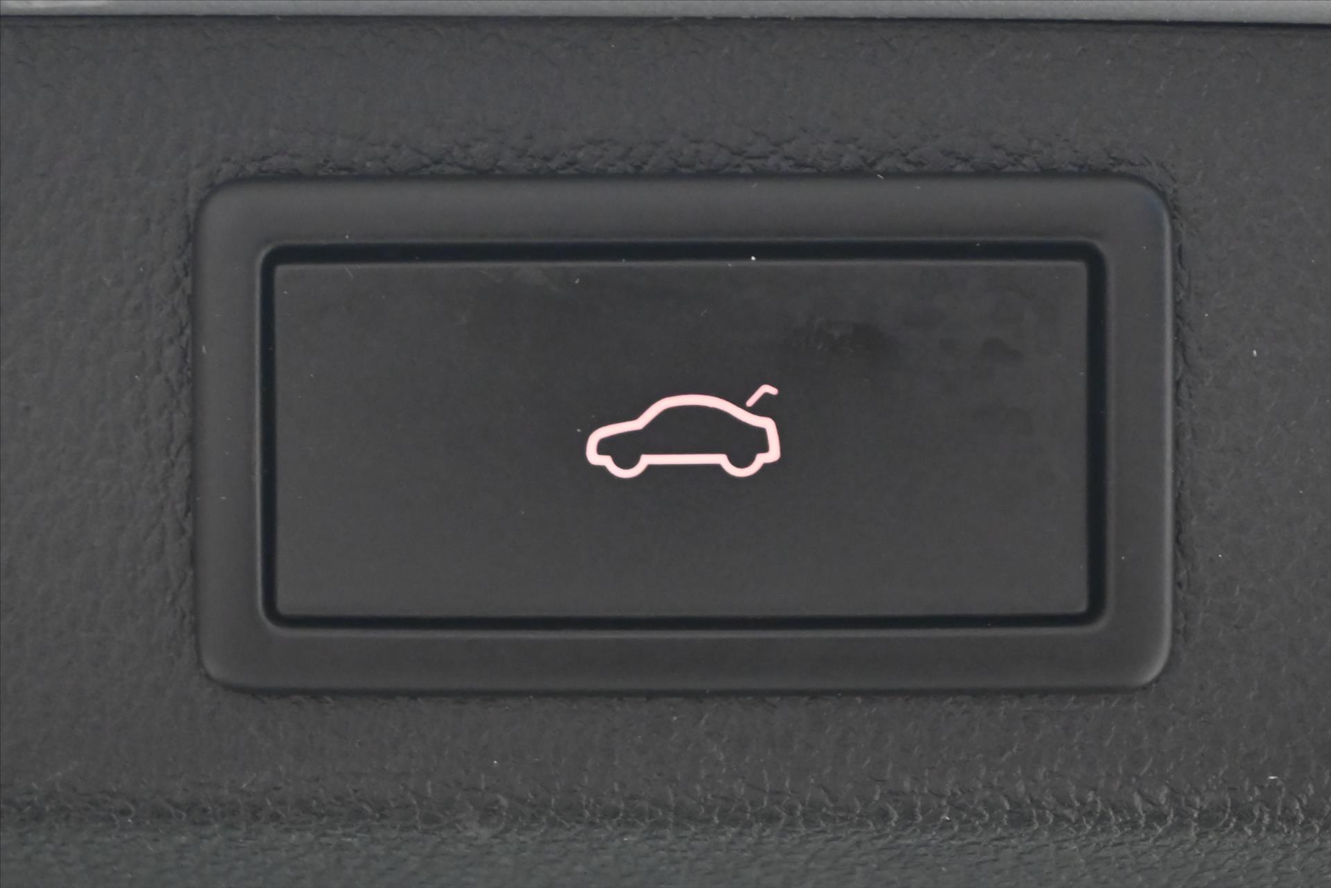 Hlavní fotografie vozu Škoda Superb 2,0 TDI 110 kW DSG Style Záruka až 5 let (28)