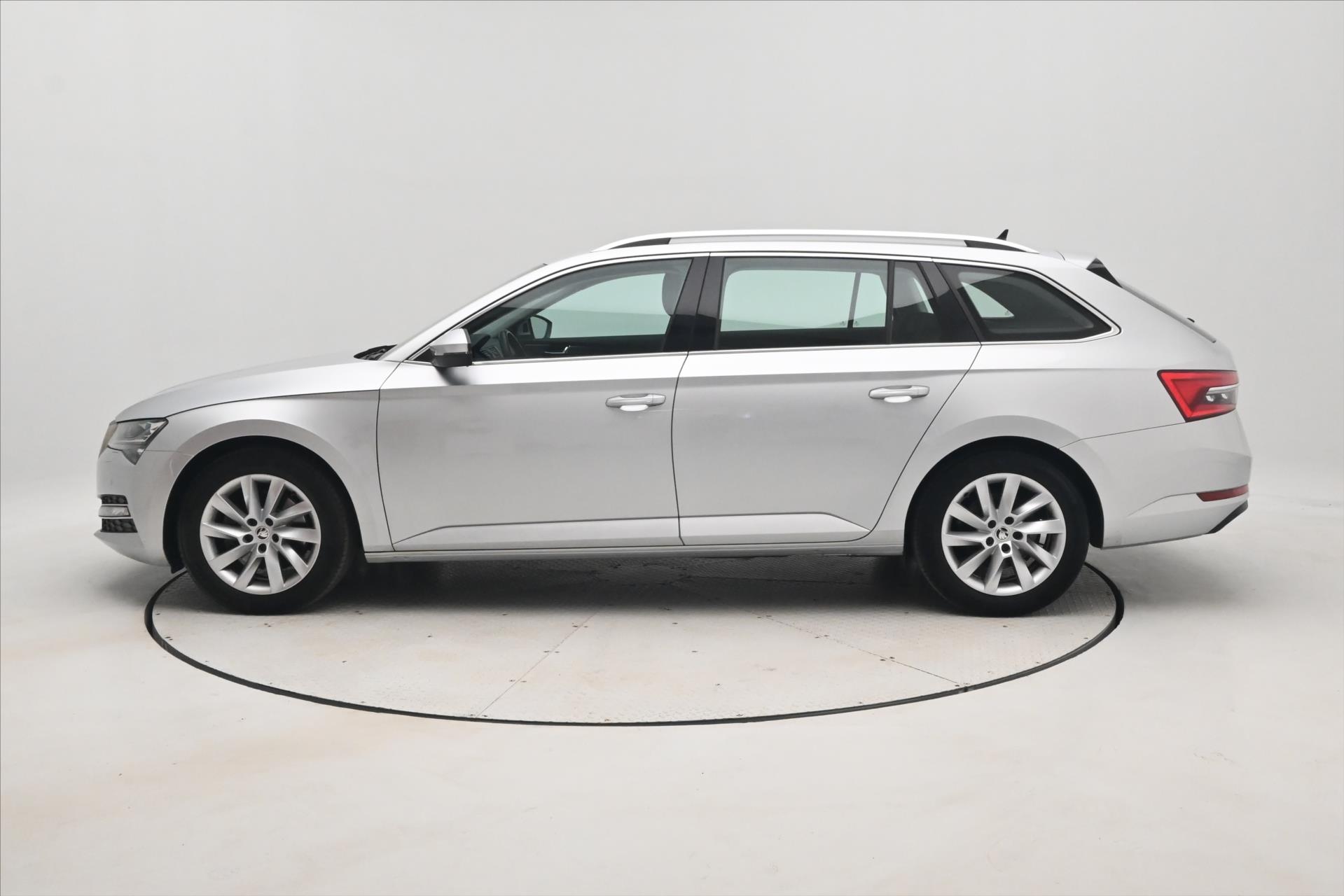 Hlavní fotografie vozu Škoda Superb 2,0 TDI 110 kW DSG Style Záruka až 5 let (8)