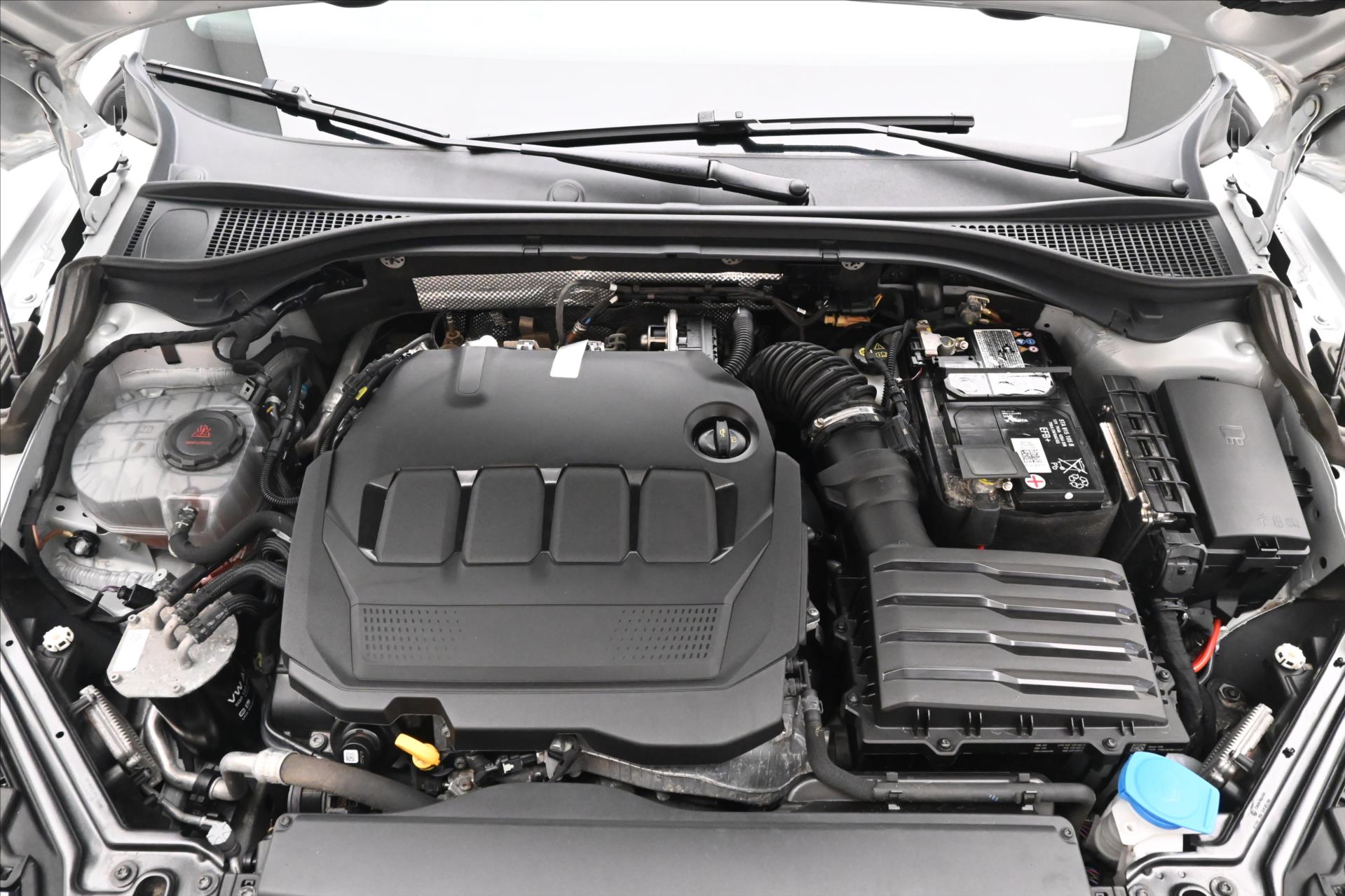 Main photo of the car Skoda Superb 2.0 TDI 110 kW DSG Style Warranty up to 5 years (10)