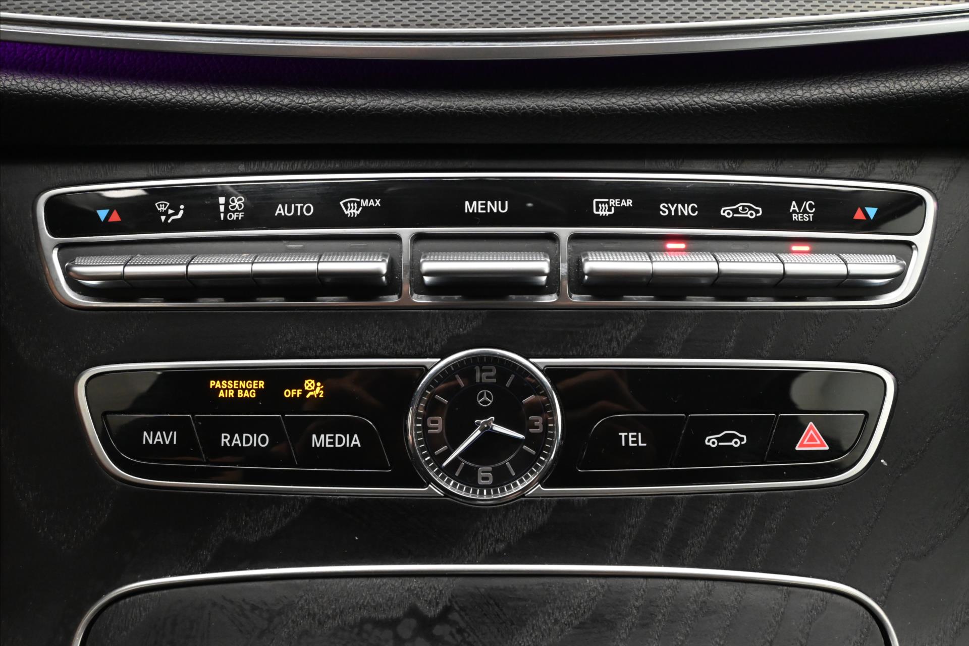 Hlavní fotografie vozu Mercedes-Benz Třídy E 2,0 220d 143 kW Business 9G-Tronic Záruka až 5 let (22)