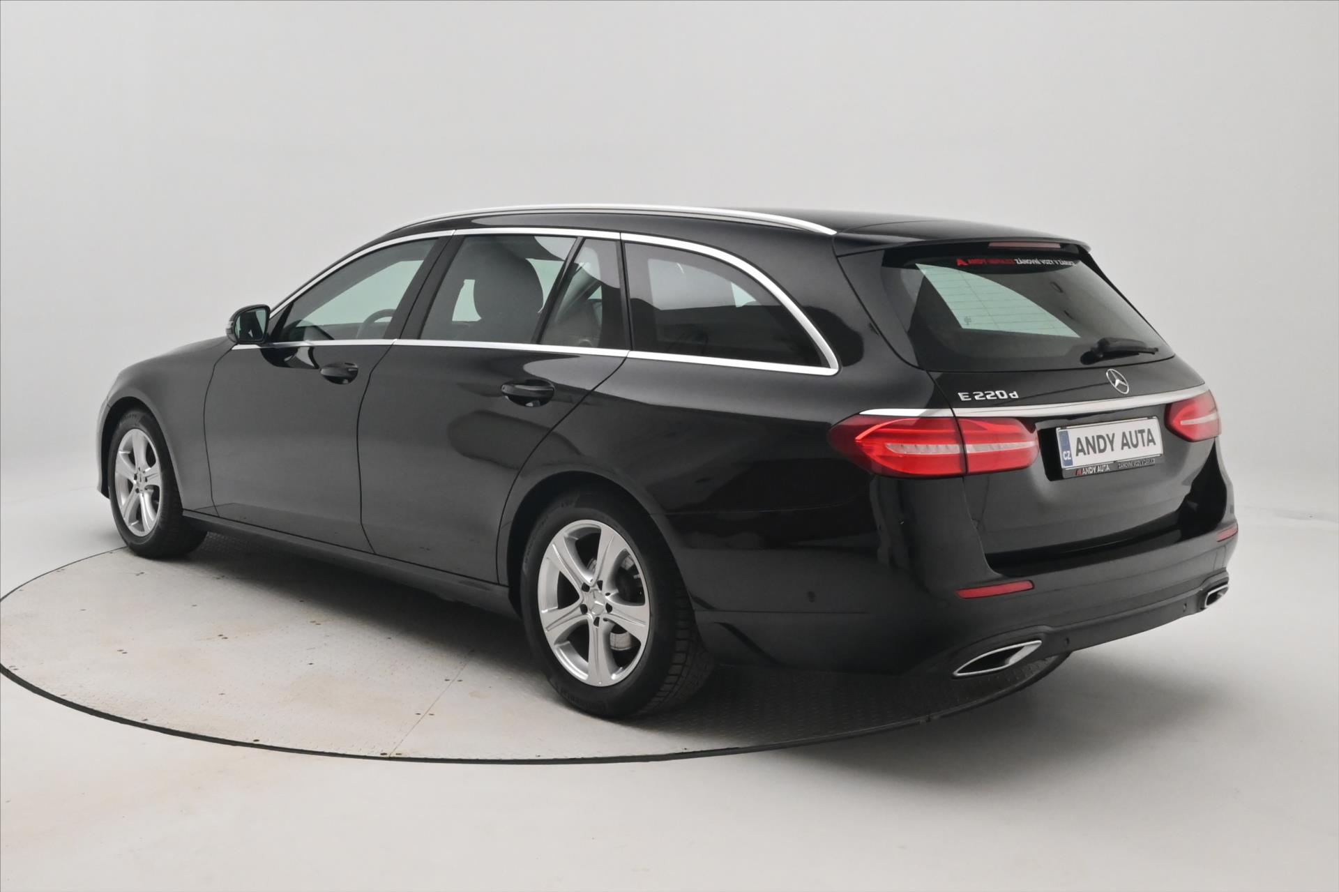 Hlavní fotografie vozu Mercedes-Benz Třídy E 2,0 220d 143 kW Business 9G-Tronic Záruka až 5 let (8)
