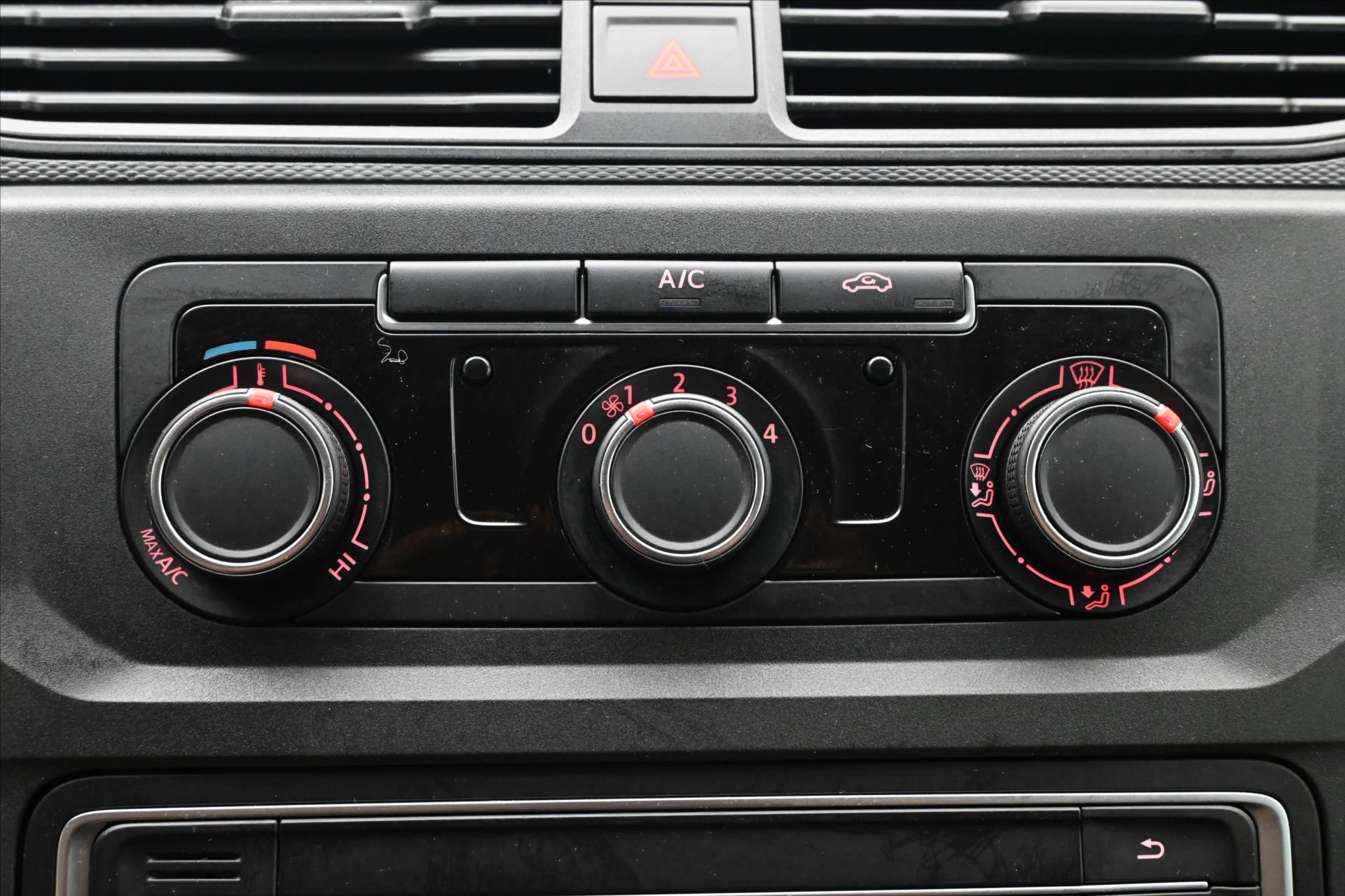 Main photo of the car Volkswagen Caddy 2.0 TDI 75 kW MAXI KLIMA Warranty up to 5 years (20)