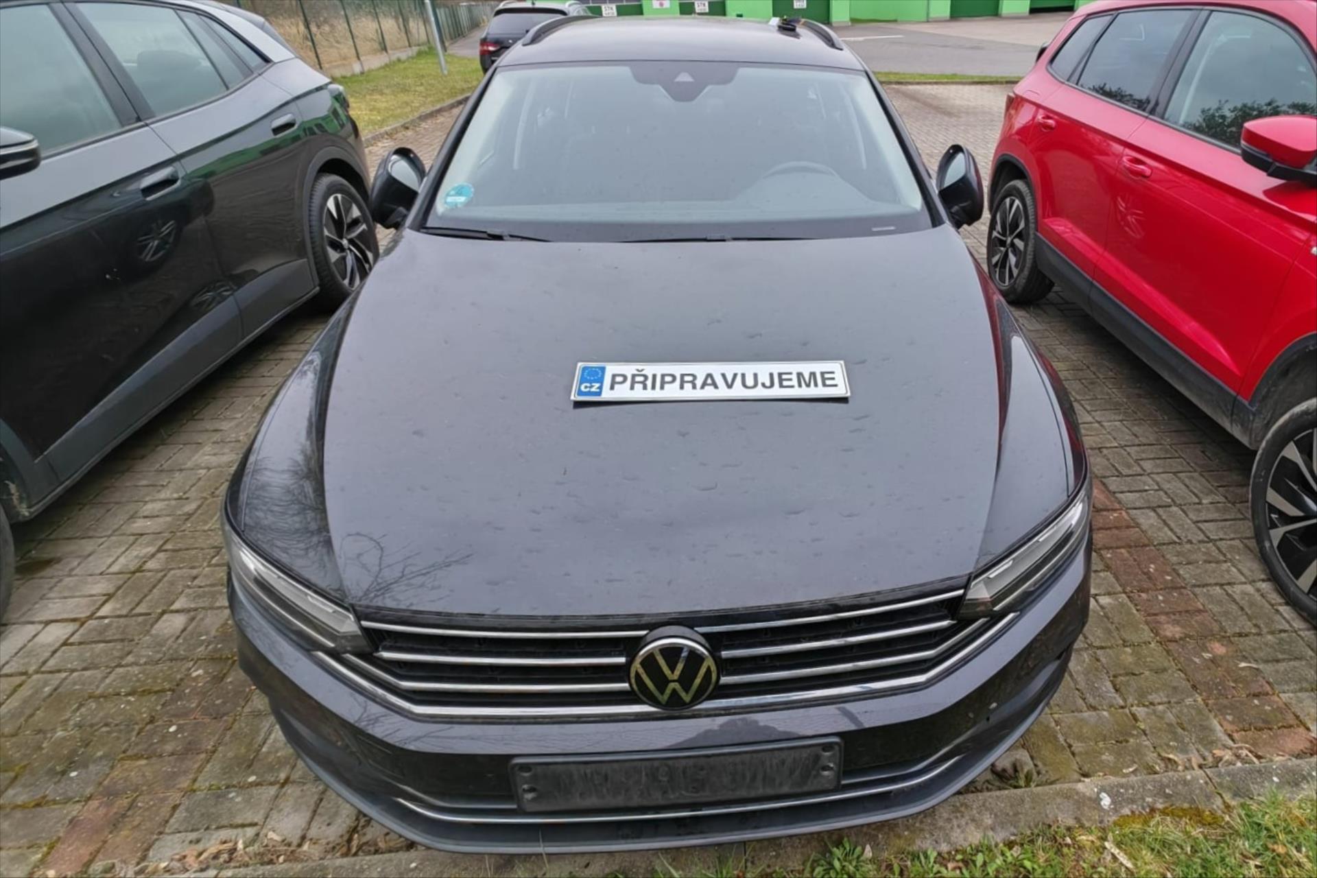 Volkswagen Passat 2,0 TDI 110kW DSG Business VŮZ PŘIPRAVUJEME K PRODEJI