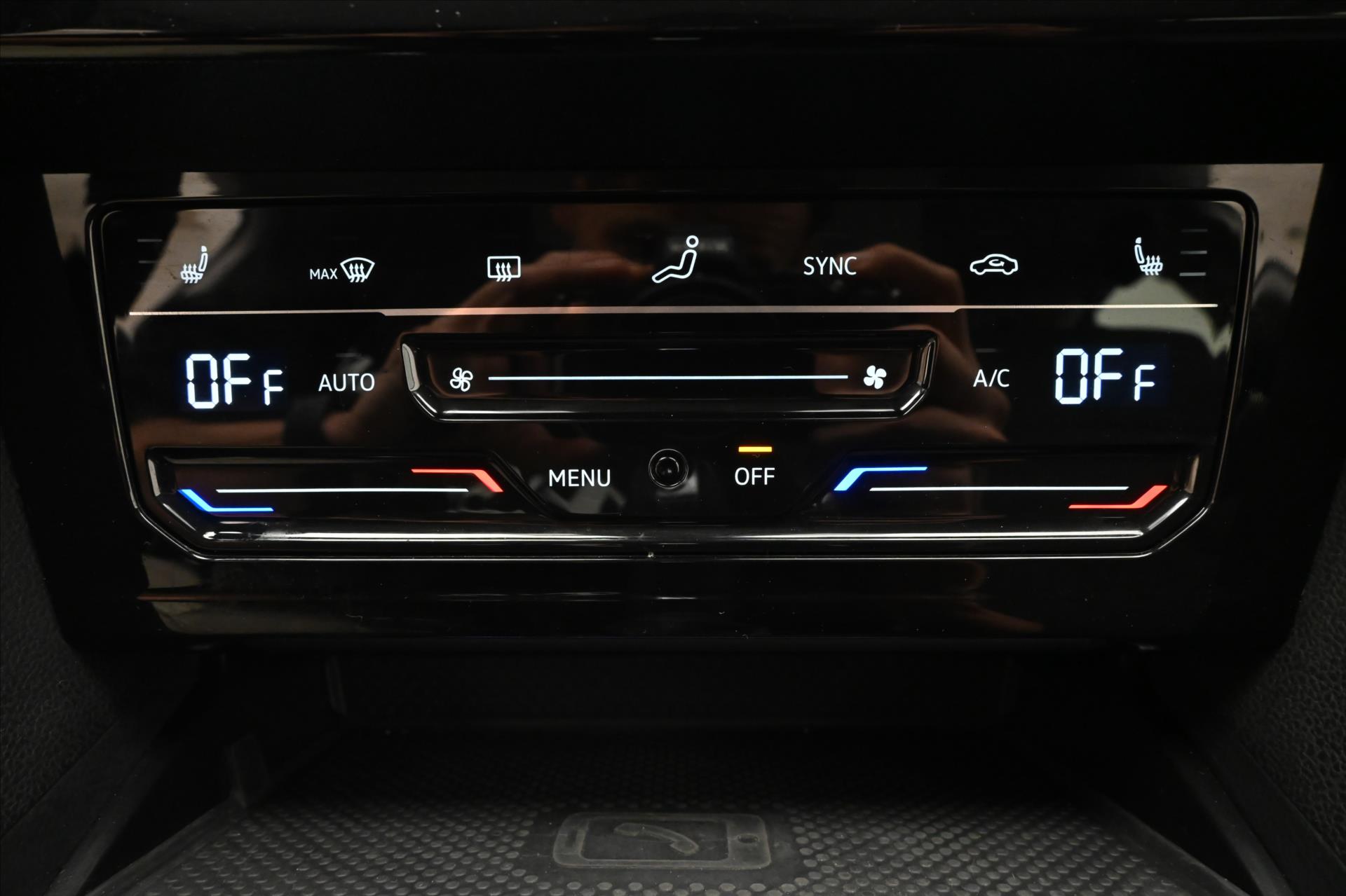 Main photo of the car Volkswagen Passat 2.0 TDI 110kW DSG Business Warranty up to 5 years (21)