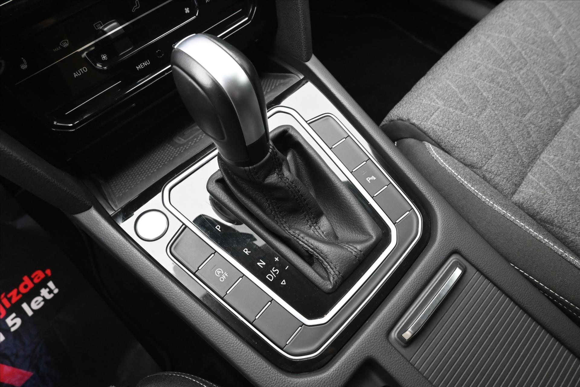 Main photo of the car Volkswagen Passat 2.0 TDI 110kW DSG Business Warranty up to 5 years (23)