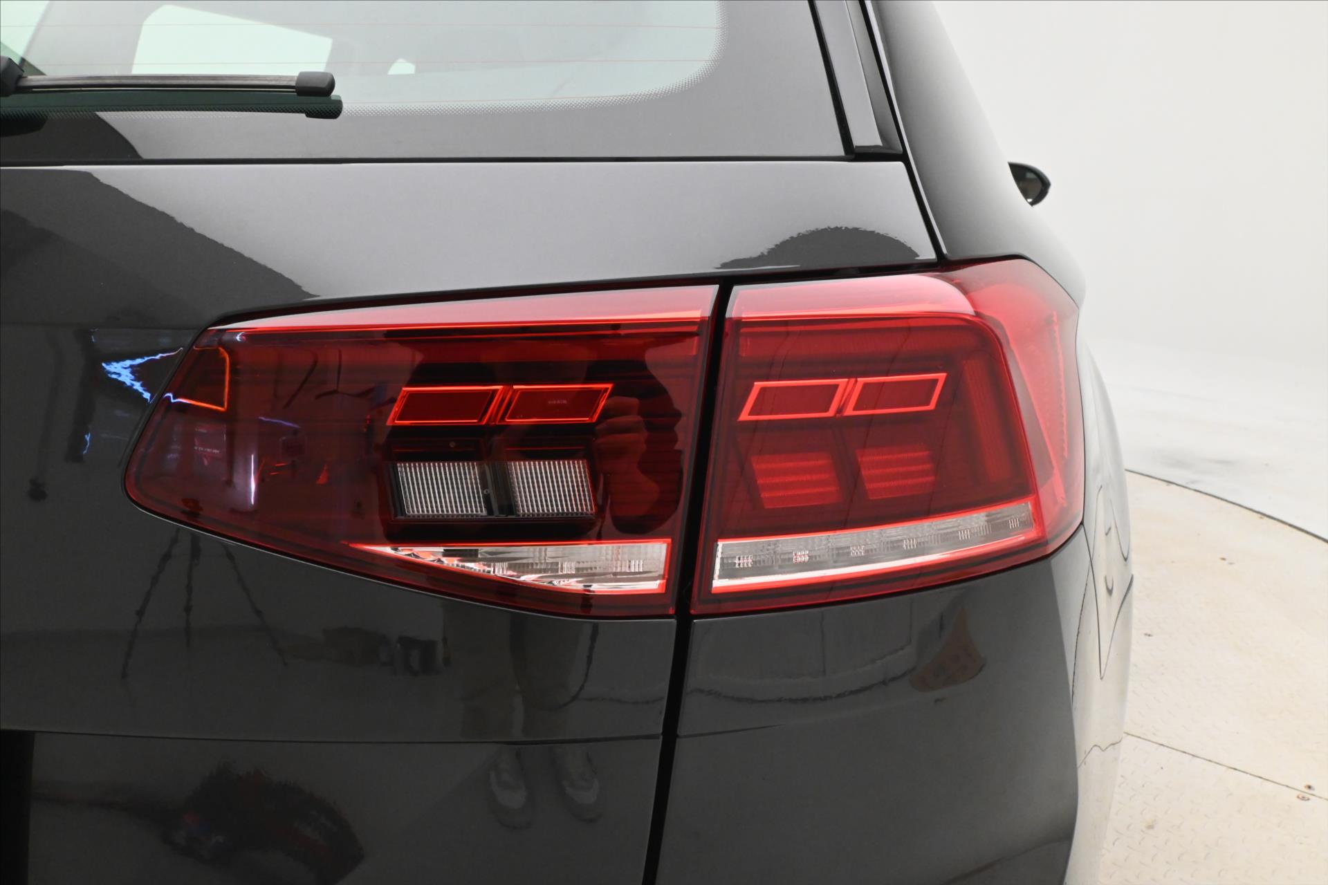 Main photo of the car Volkswagen Passat 2.0 TDI 110kW DSG Business Warranty up to 5 years (31)