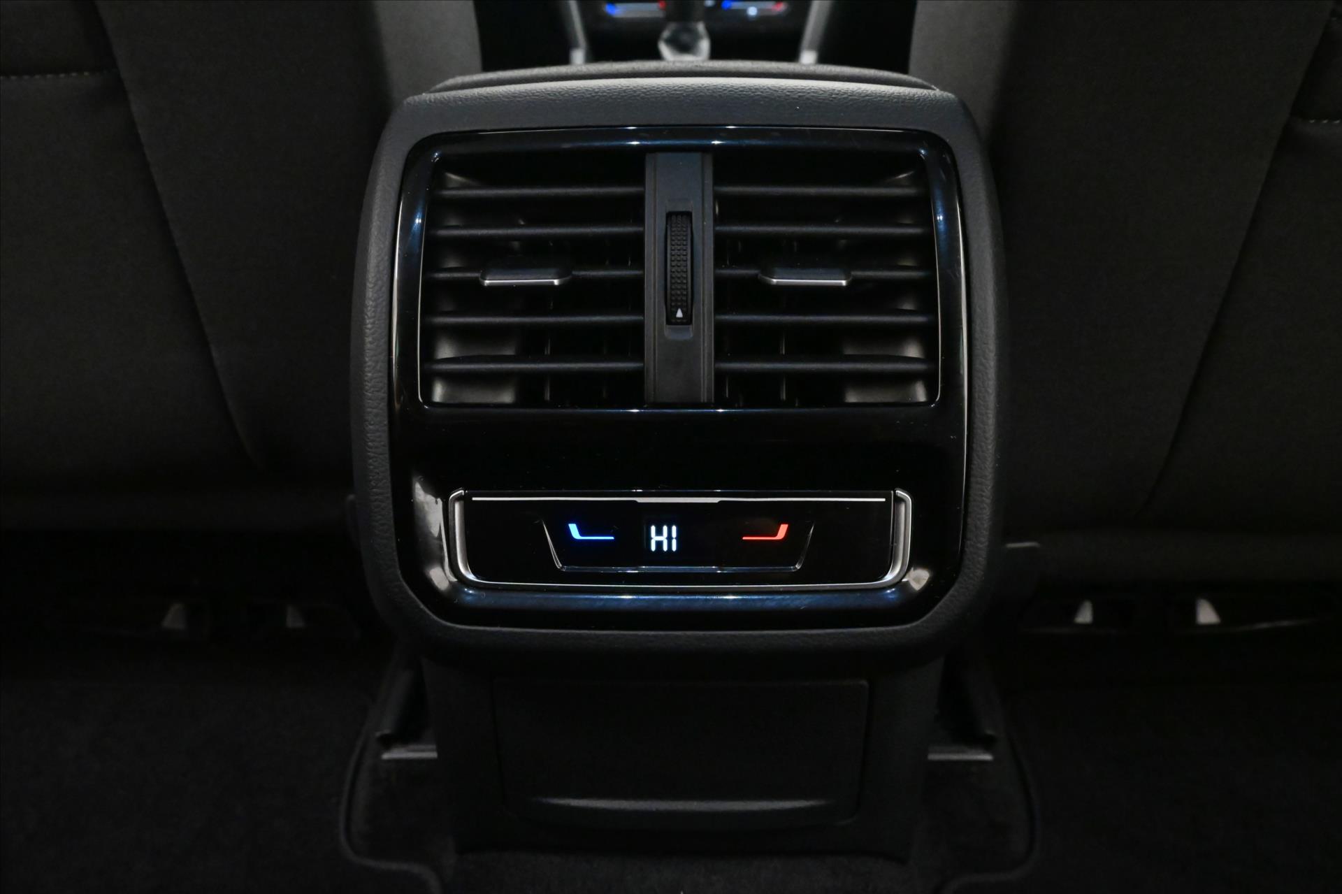 Hlavní fotografie vozu Volkswagen Passat 2,0 TDI 110 KW DSG Business Záruka až 5 let (22)