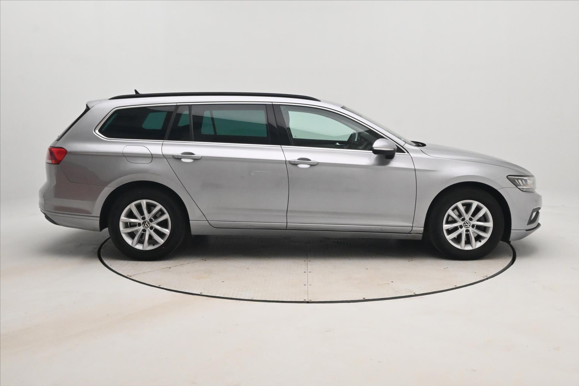 Main photo of the car Volkswagen Passat 2.0 TDI 110KW DSG BUSINESS Warranty up to 5 years (4)