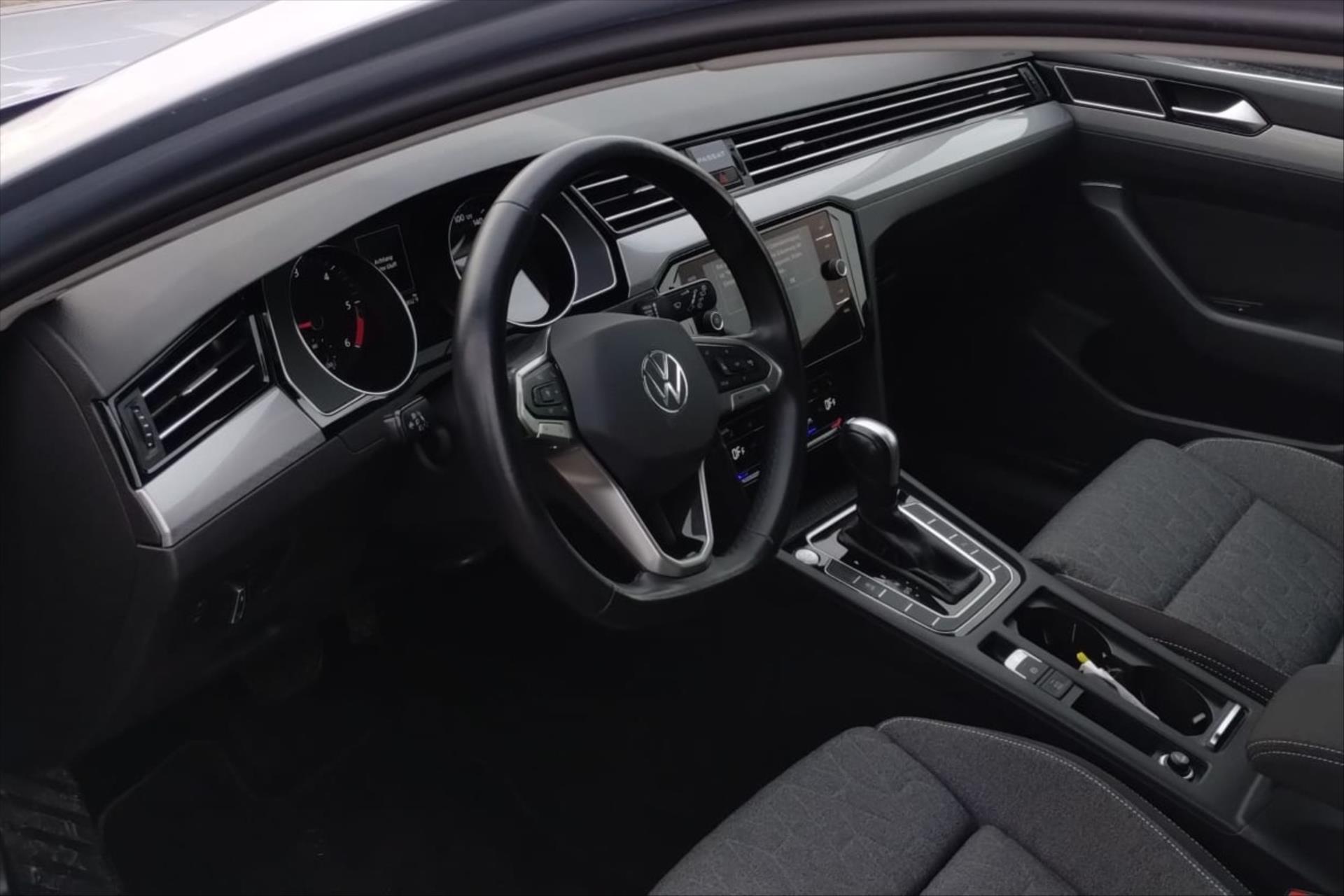 Hlavní fotografie vozu Volkswagen Passat 2,0 TDI 110 kW DSG BUSINESS VŮZ PŘIPRAVUJEME K PRODEJI (3)