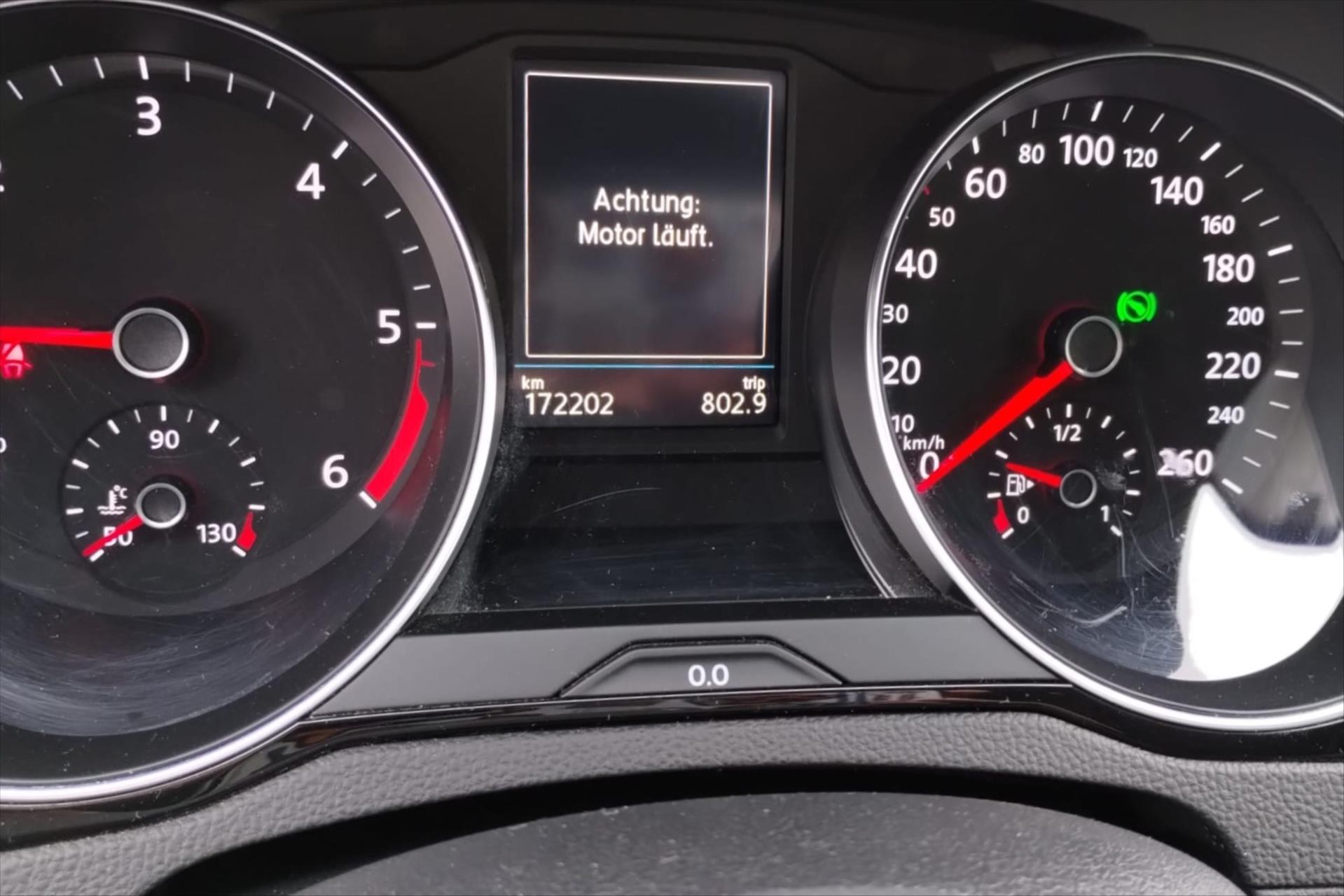 Hlavní fotografie vozu Volkswagen Passat 2,0 TDI 110 kW DSG BUSINESS VŮZ PŘIPRAVUJEME K PRODEJI (4)