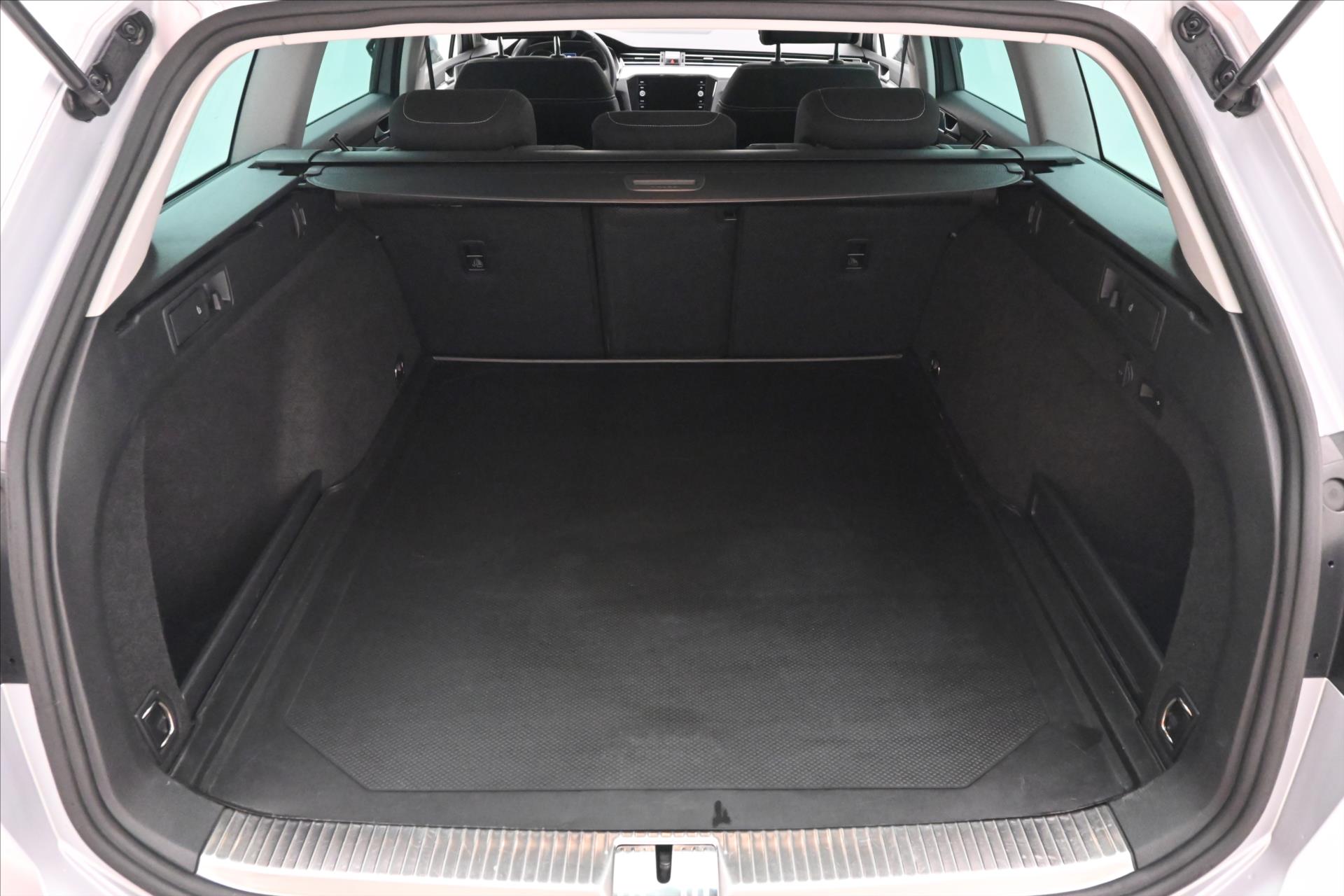 Hlavní fotografie vozu Volkswagen Passat 2,0 TDI 110 kW DSG Business Záruka až 5 let (10)