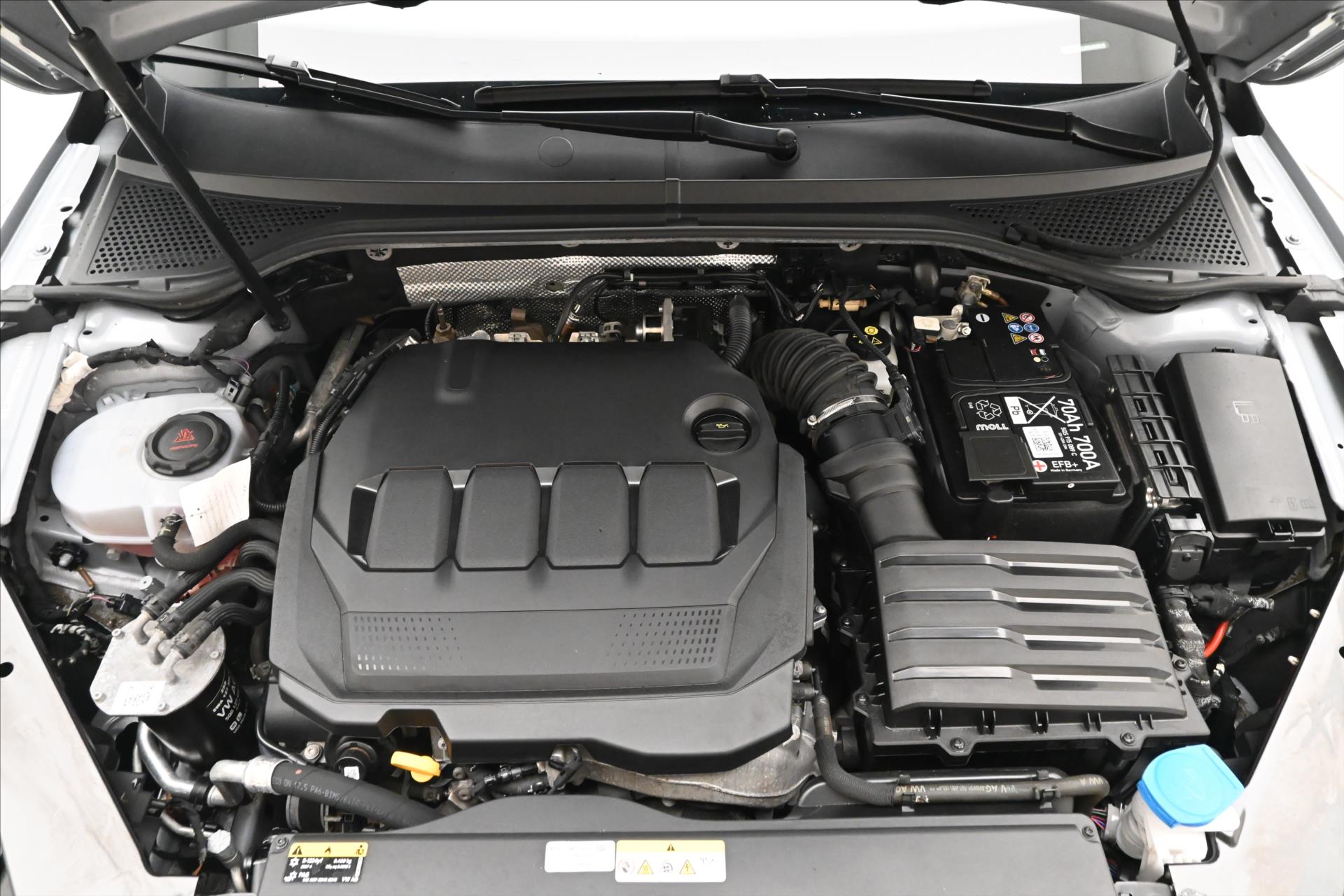 Hlavní fotografie vozu Volkswagen Passat 2,0 TDI 110 kW DSG Business Záruka až 5 let (9)