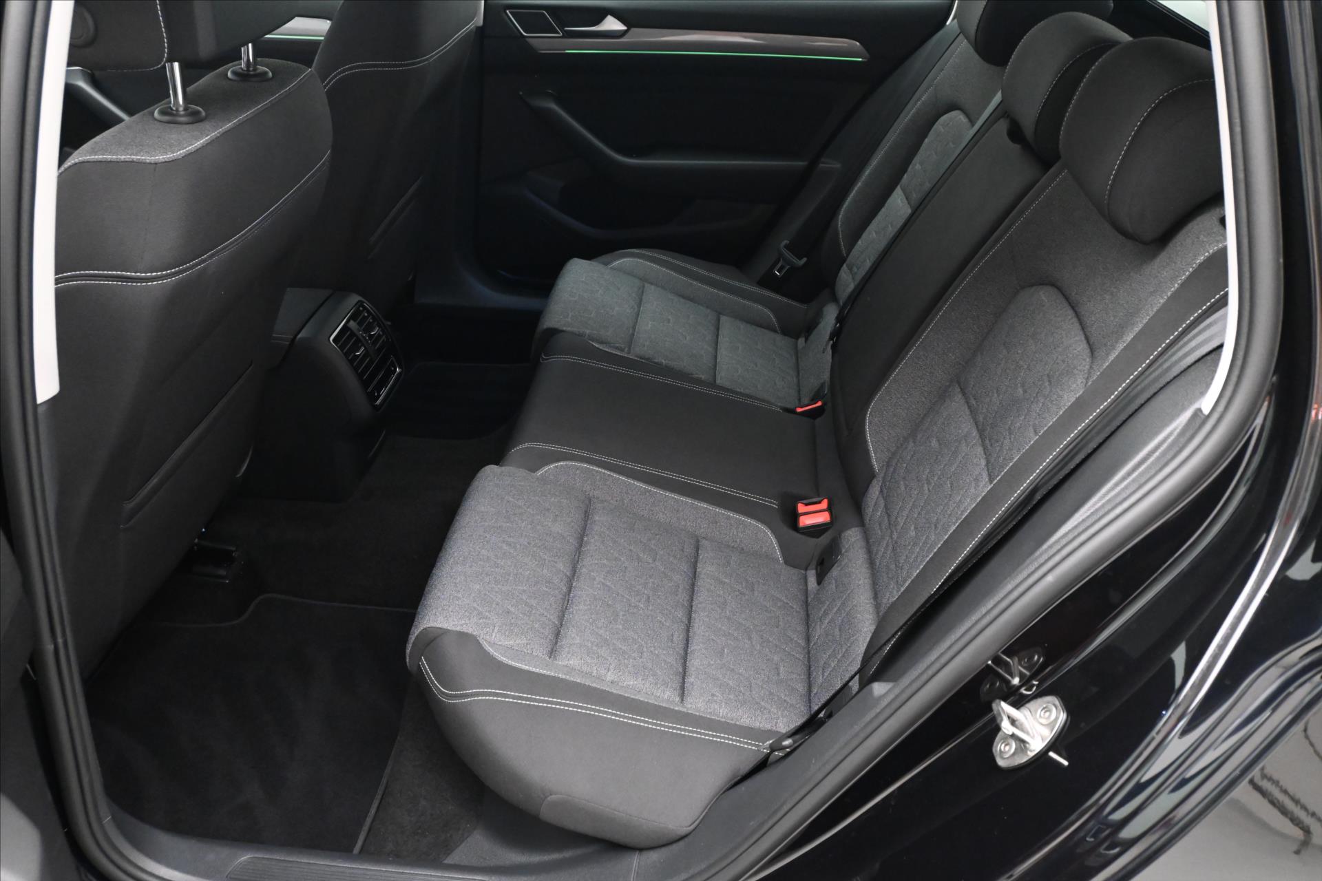 Hlavní fotografie vozu Volkswagen Passat 2,0 TDI 110KW Business Záruka až 5 let (14)