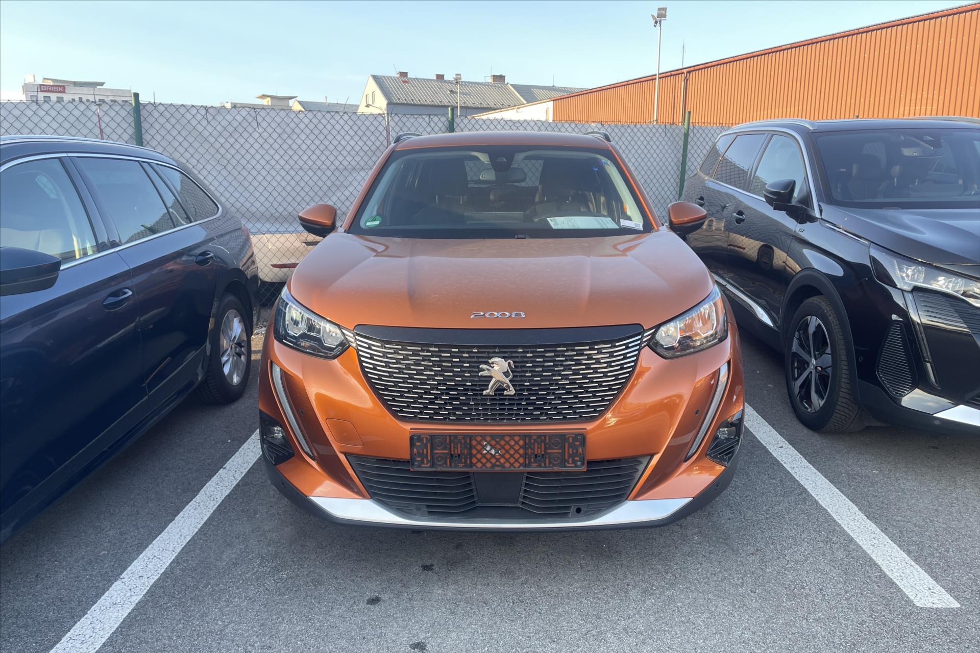 Peugeot 2008 1,5 BlueHDi 81 kW Allure VŮZ PŘIPRAVUJEME K PRODEJI