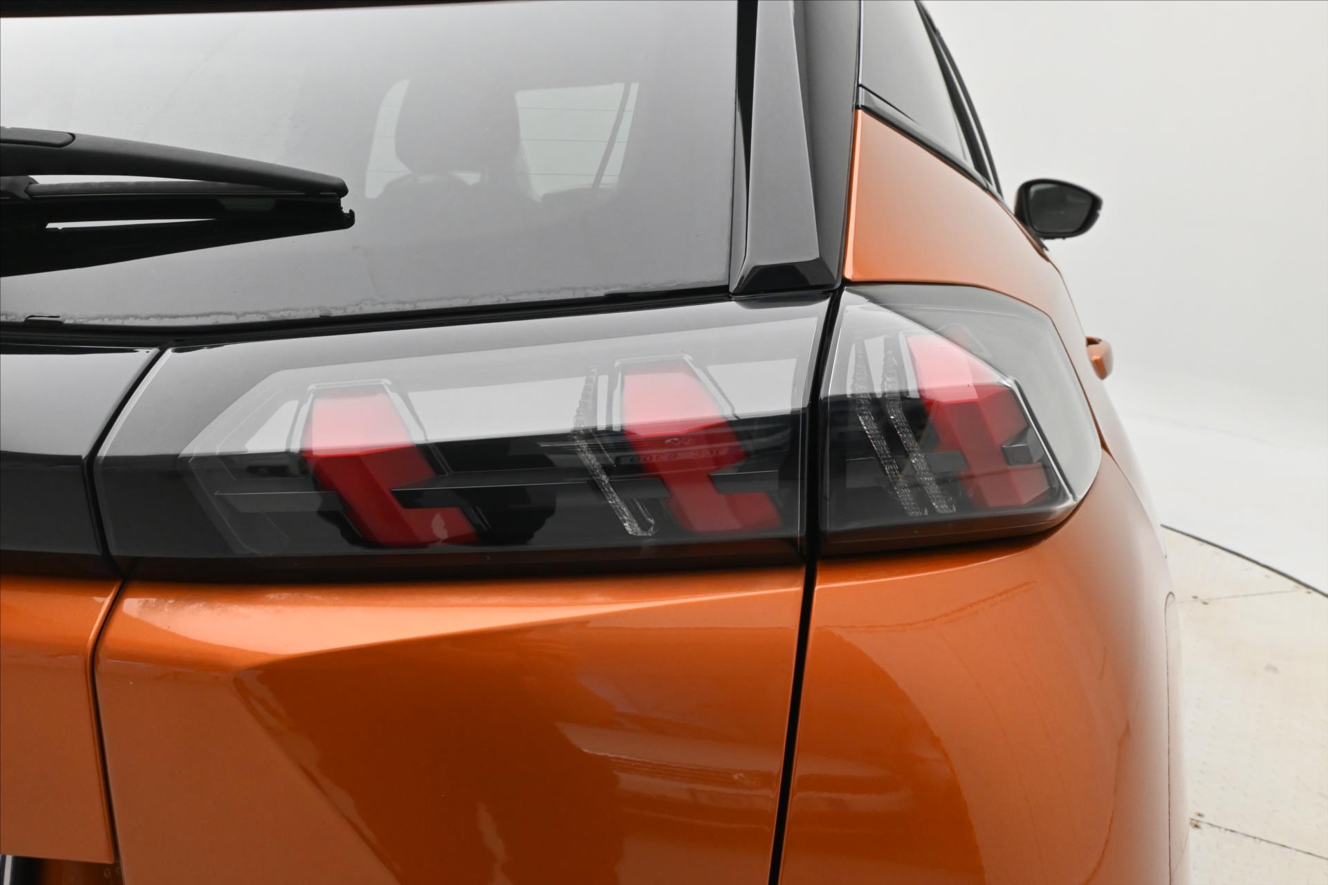 Main photo of the car Peugeot 2008 1,5 BlueHDi 81 kW Allure Záruka až 5 let (29)