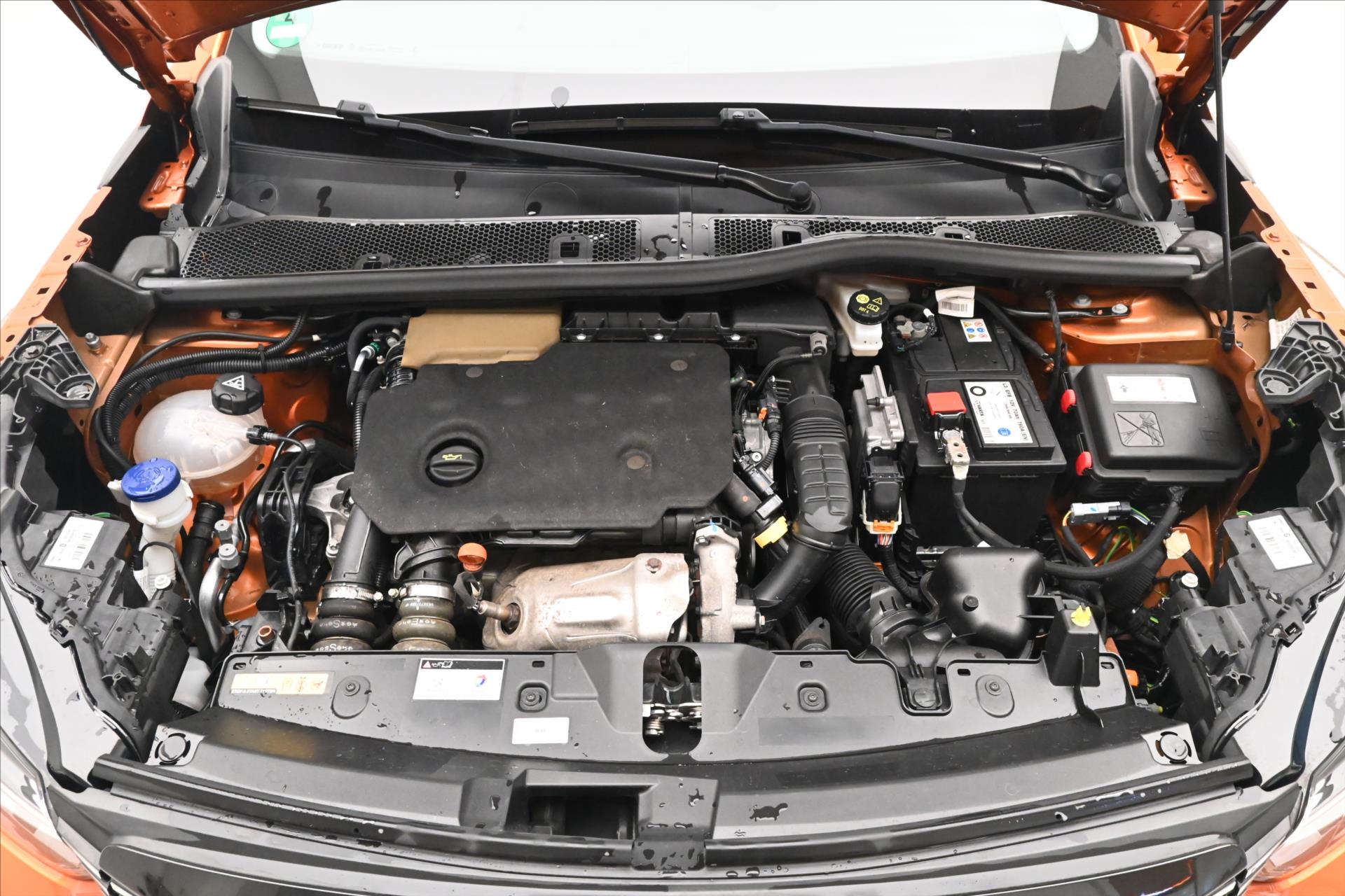 Main photo of the car Peugeot 2008 1,5 BlueHDi 81 kW Allure Záruka až 5 let (10)