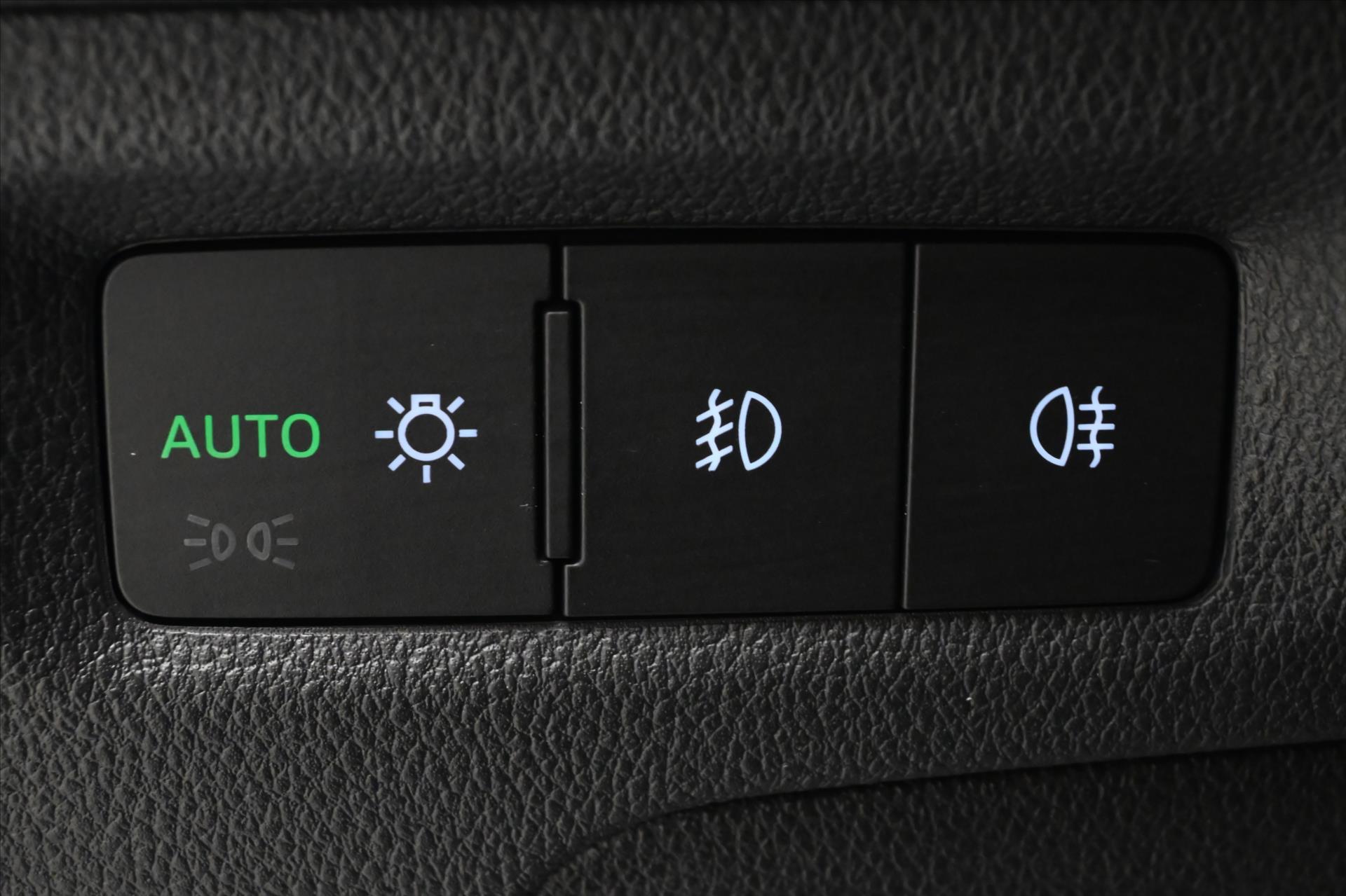 Hlavní fotografie vozu Škoda Octavia 2,0 TDI 110 kW DSG Clever Záruka až 5 let (26)