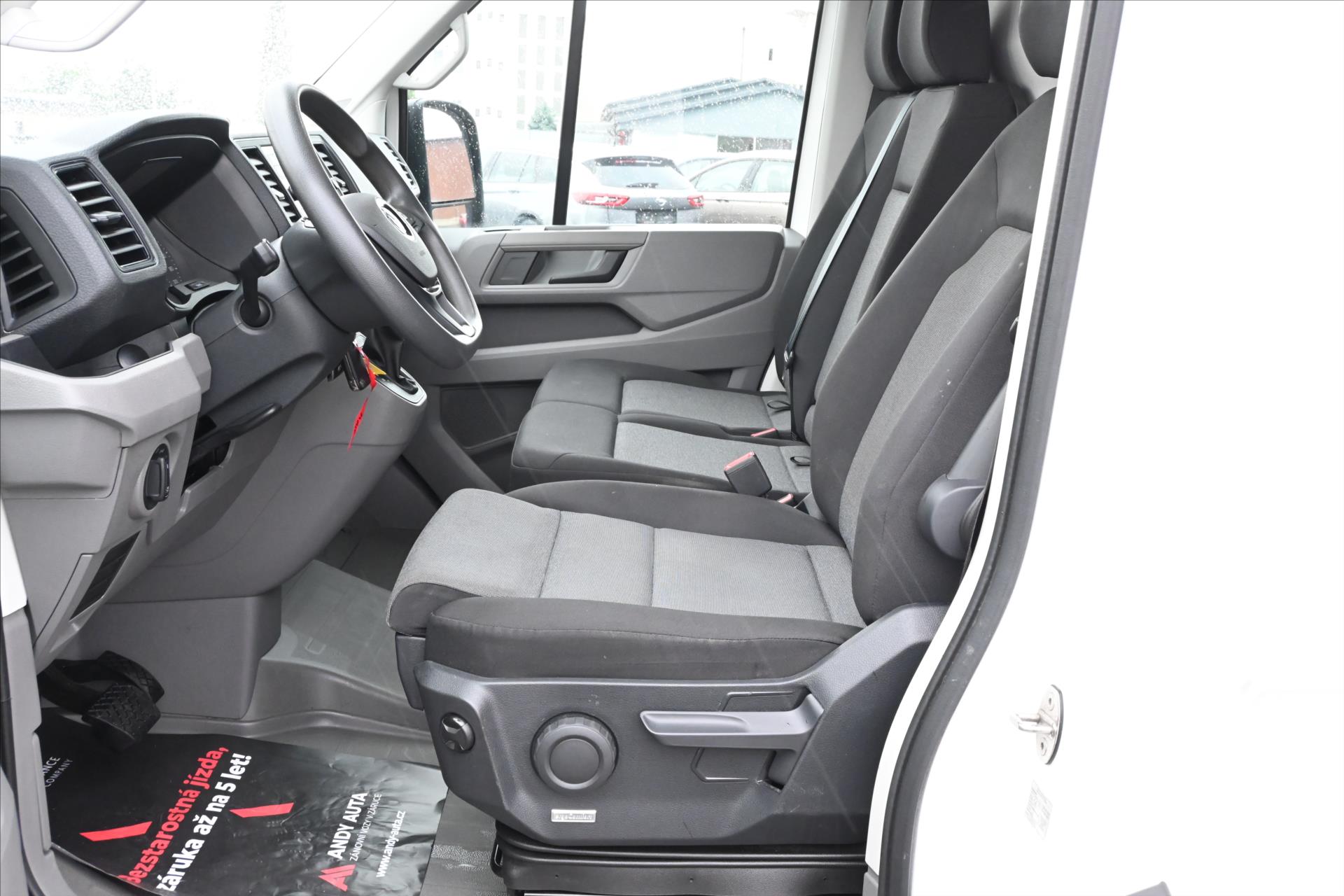 Hlavní fotografie vozu Volkswagen Crafter 2,0 TDI 130 kW DSG L2H2 Záruka až 5 let (13)